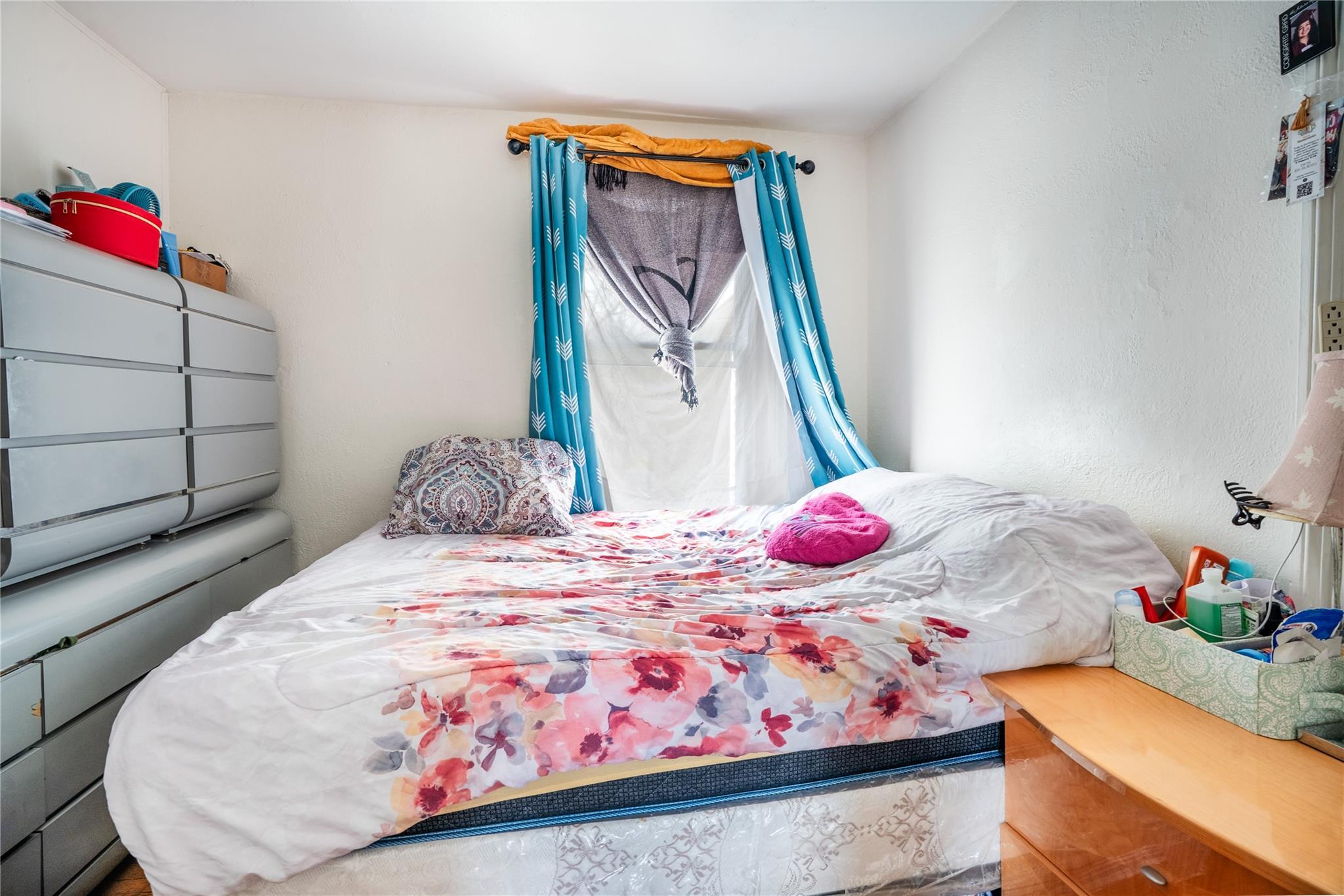 Single Family Terrace  Westchester County, NY 10562, MLS-845529-16