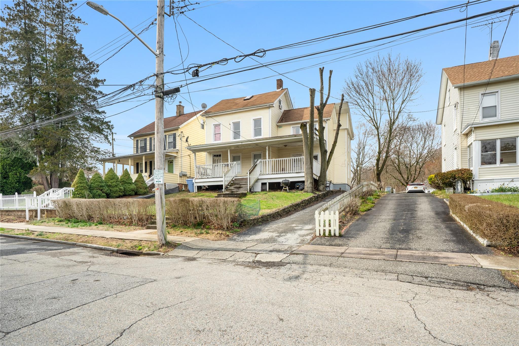 Single Family Terrace  Westchester County, NY 10562, MLS-845529-3