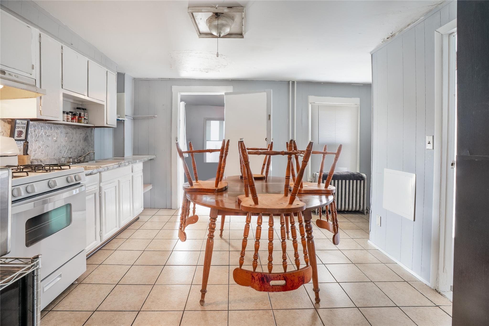 Single Family Terrace  Westchester County, NY 10562, MLS-845529-5