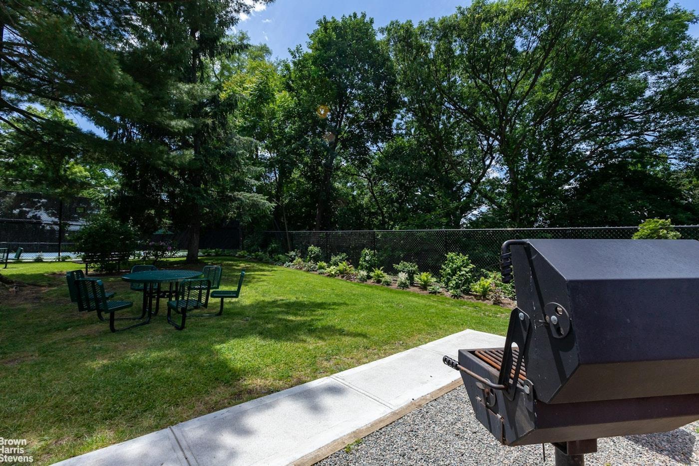 Coop Arlington  Bronx, NY 10463, MLS-845532-14