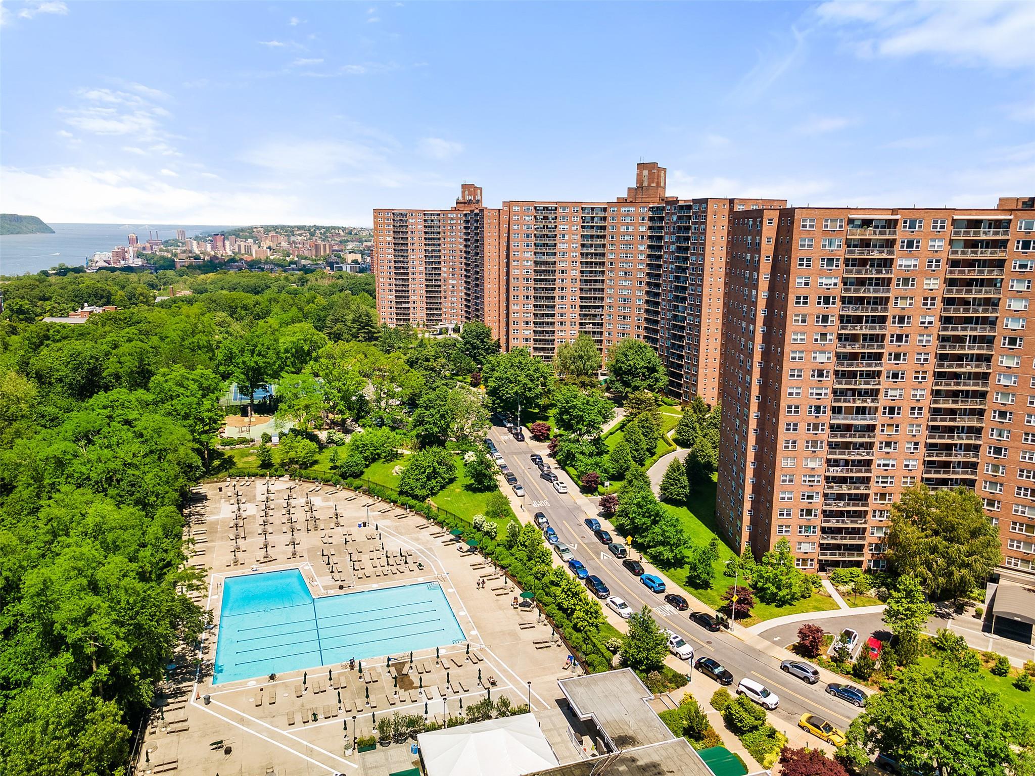 Coop Arlington  Bronx, NY 10463, MLS-845532-25
