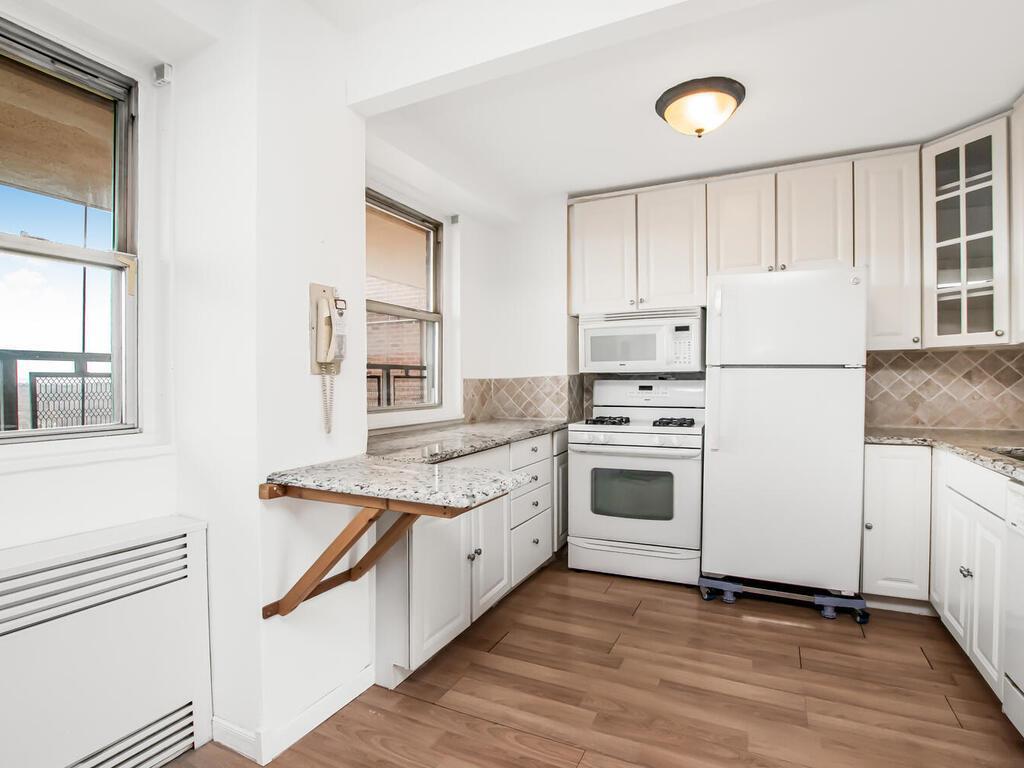 Coop Arlington  Bronx, NY 10463, MLS-845532-5