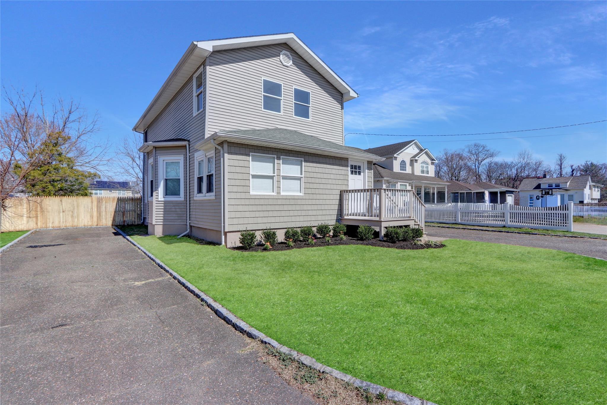 Single Family Fairview  Suffolk County, NY 11752, MLS-845545-2