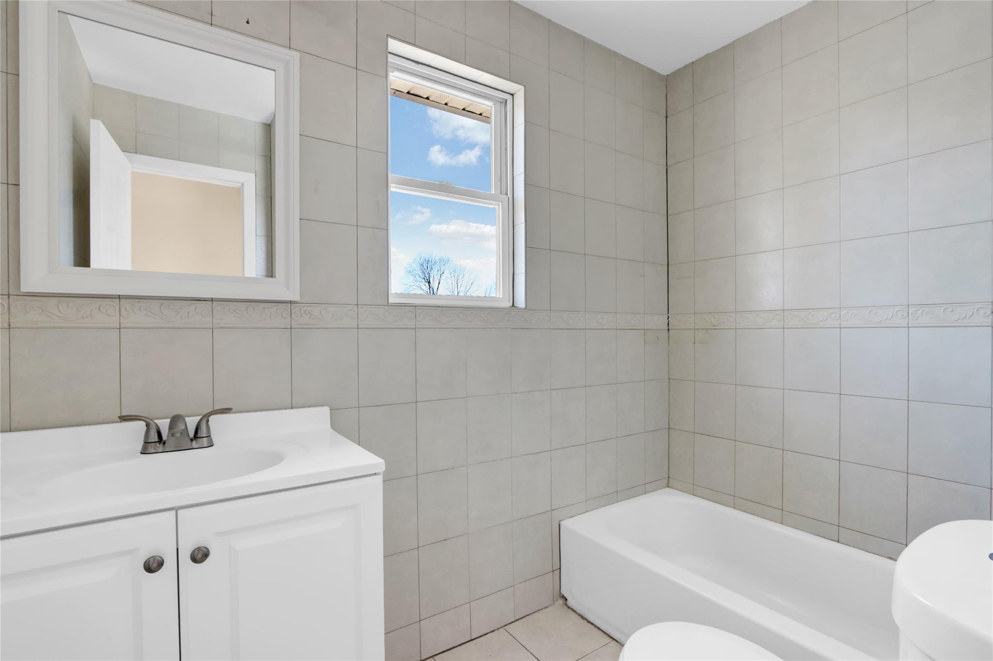 Single Family Fairview  Suffolk County, NY 11752, MLS-845545-20