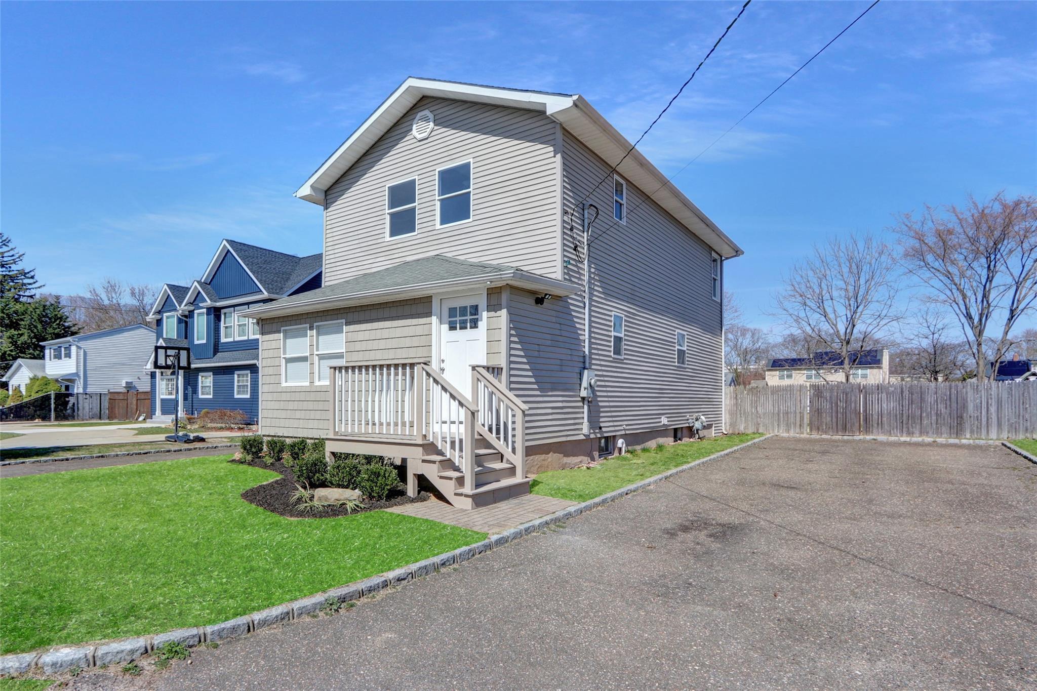 Single Family Fairview  Suffolk County, NY 11752, MLS-845545-3