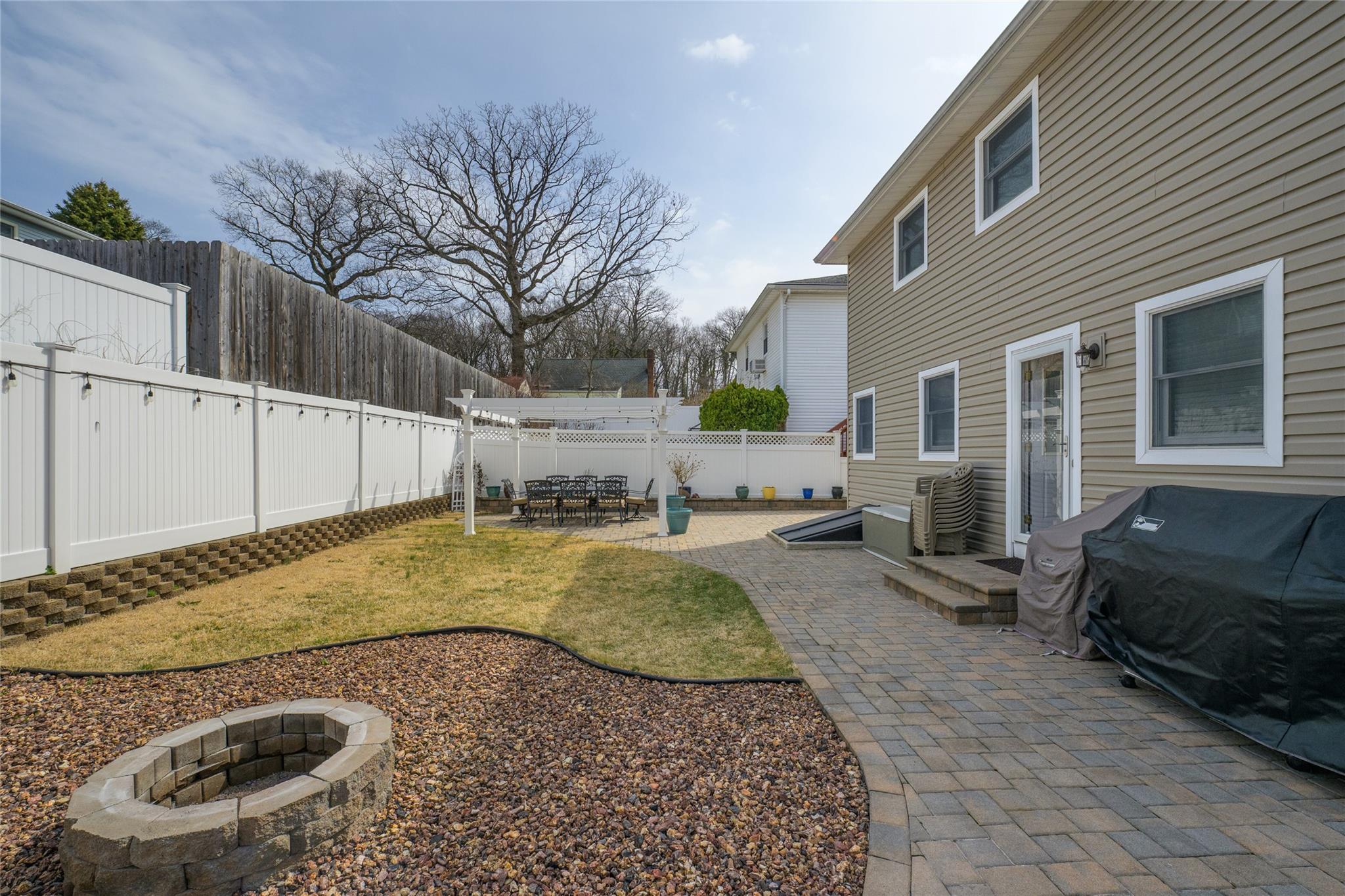 Single Family Godfrey  Nassau County, NY 11709, MLS-845574-20