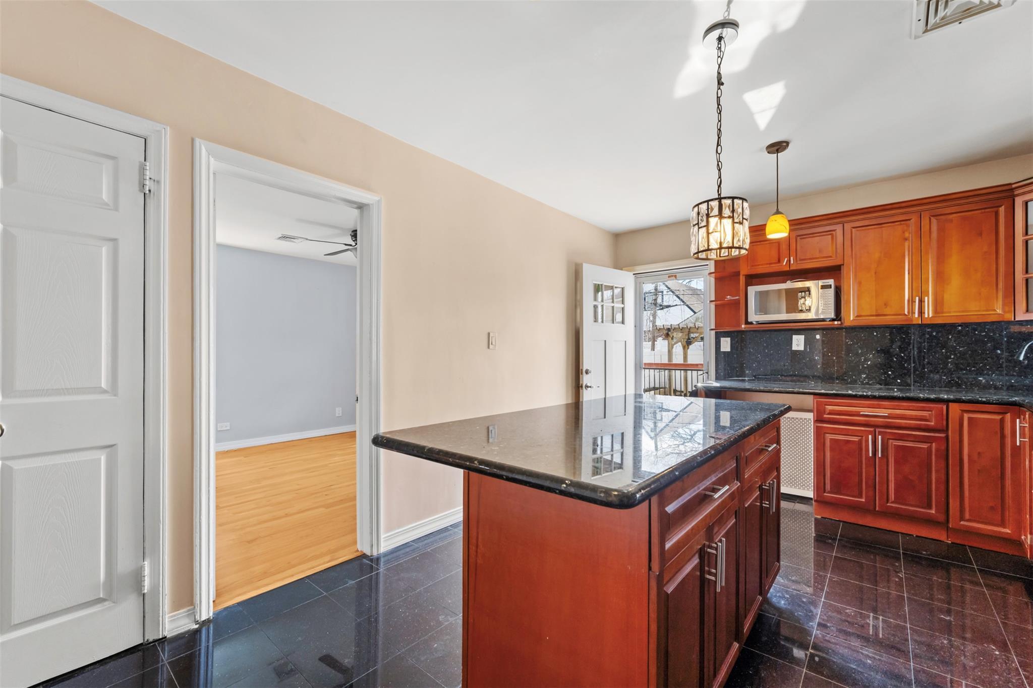 Single Family 250  Queens, NY 11426, MLS-845592-10