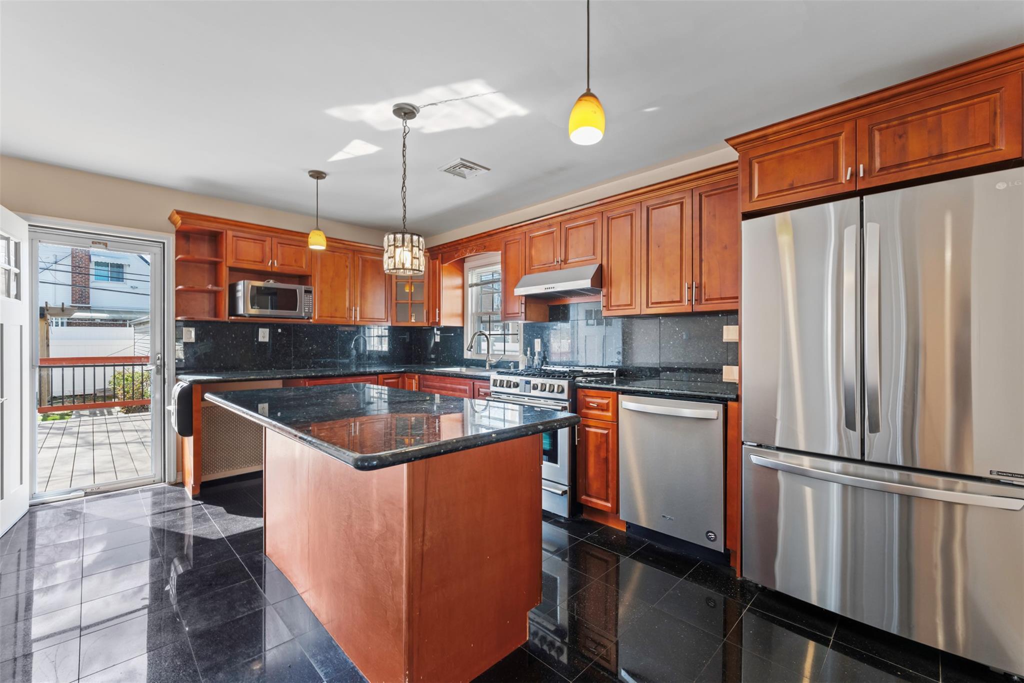 Single Family 250  Queens, NY 11426, MLS-845592-12