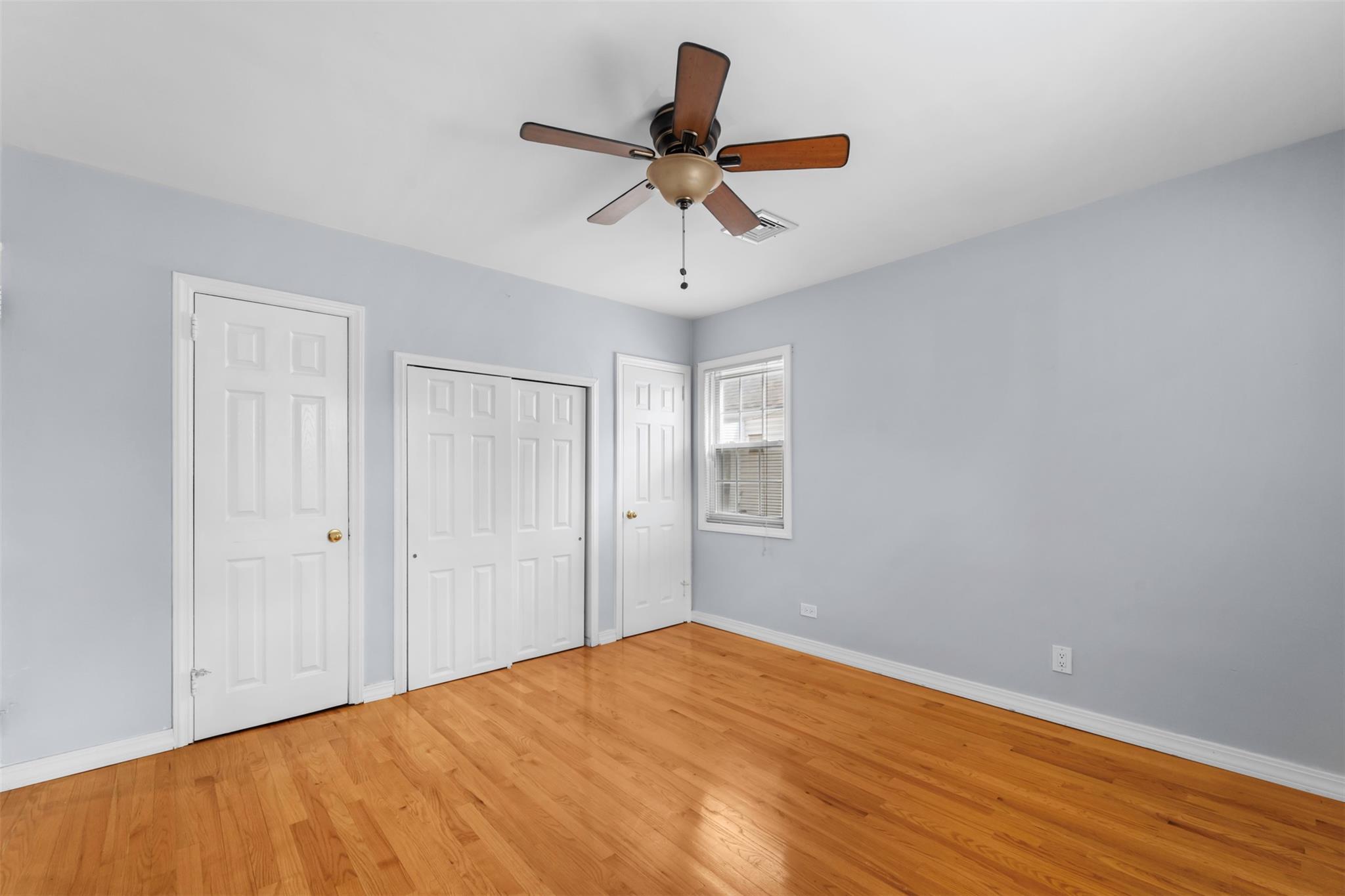 Single Family 250  Queens, NY 11426, MLS-845592-15