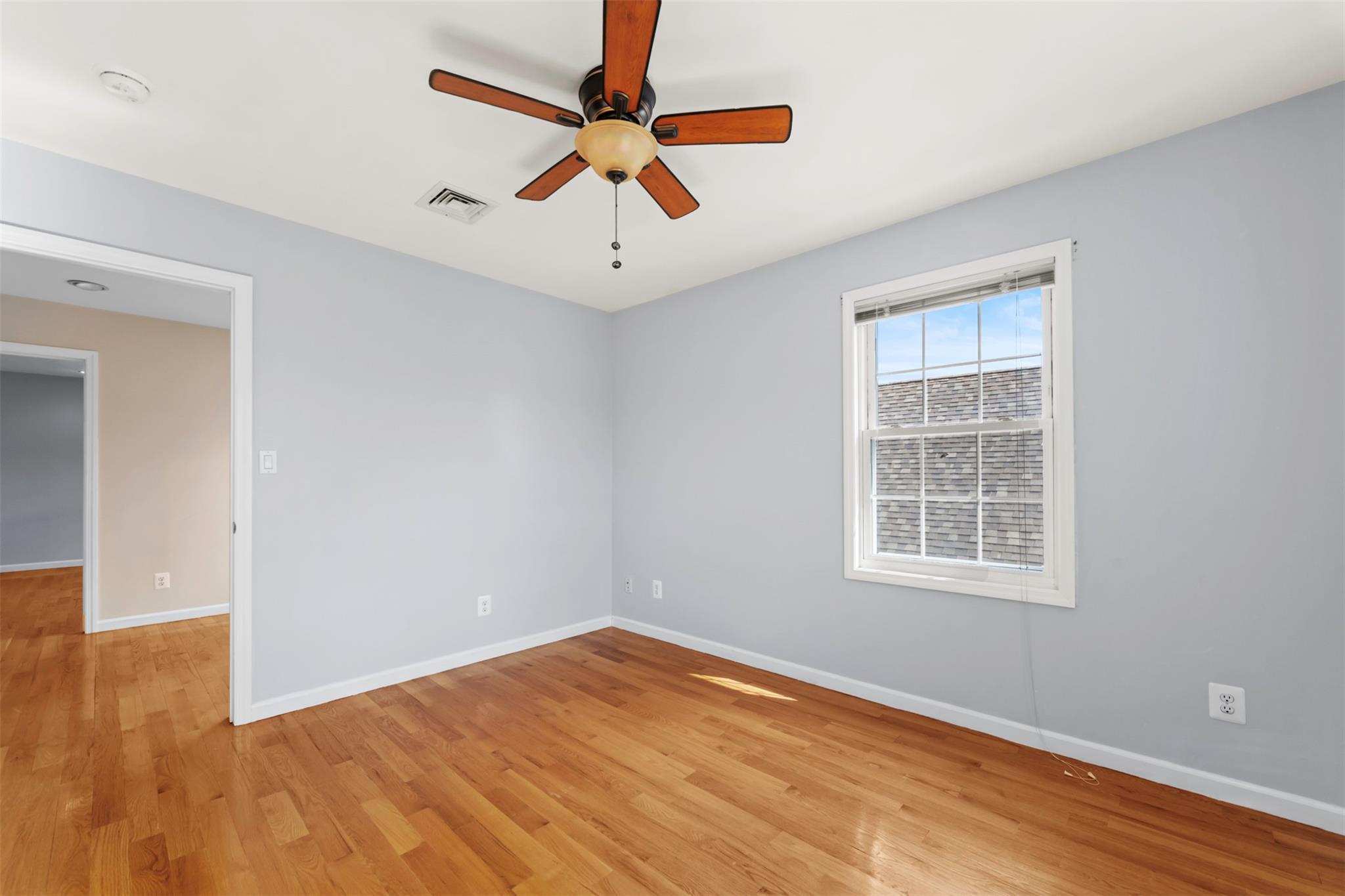 Single Family 250  Queens, NY 11426, MLS-845592-18