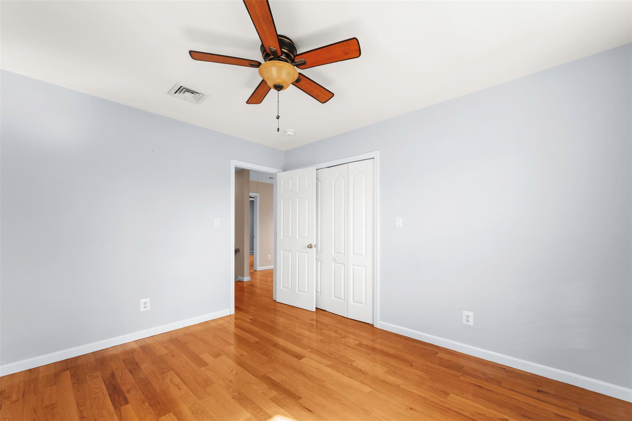 Single Family 250  Queens, NY 11426, MLS-845592-19