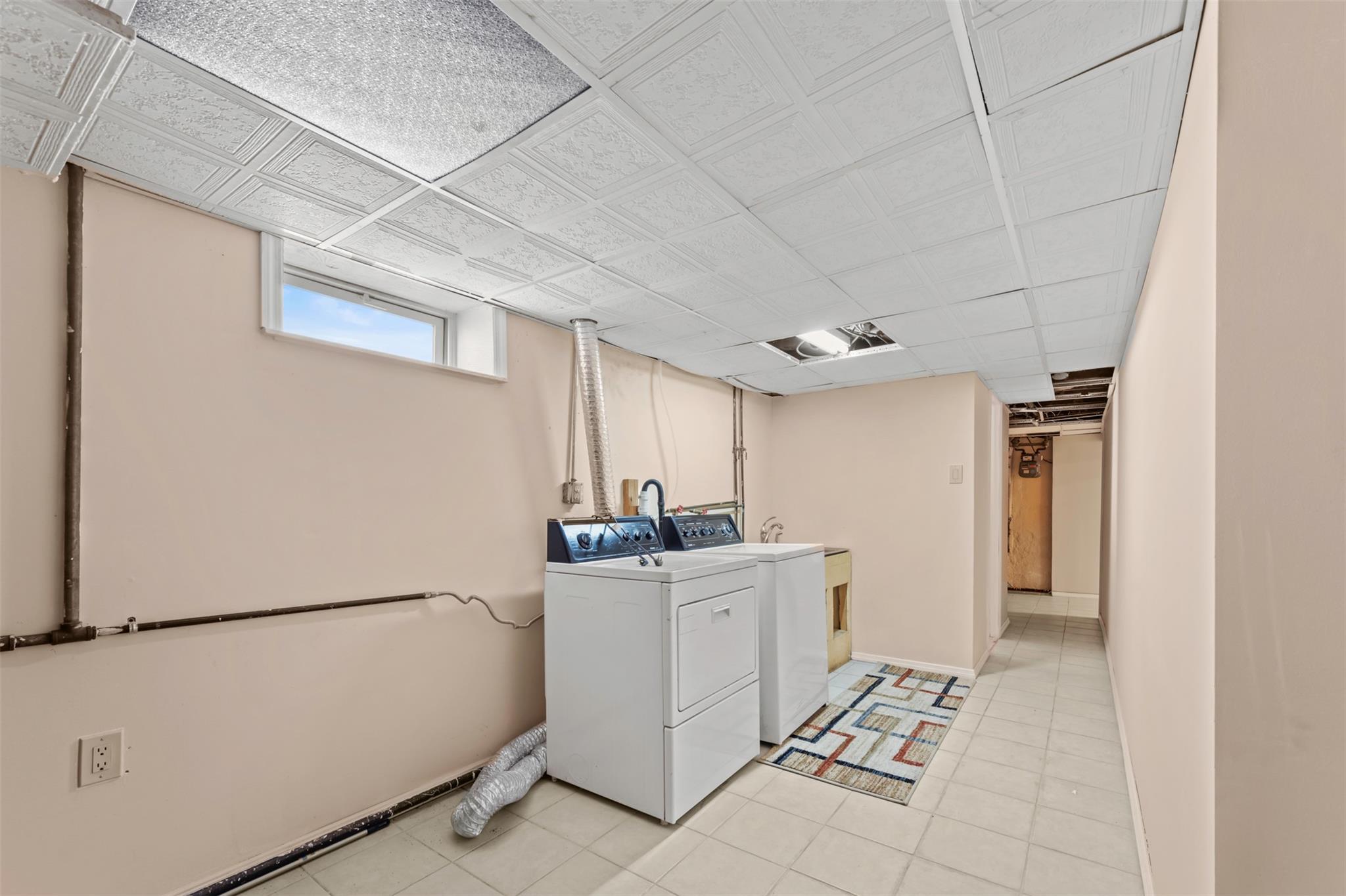 Single Family 250  Queens, NY 11426, MLS-845592-22
