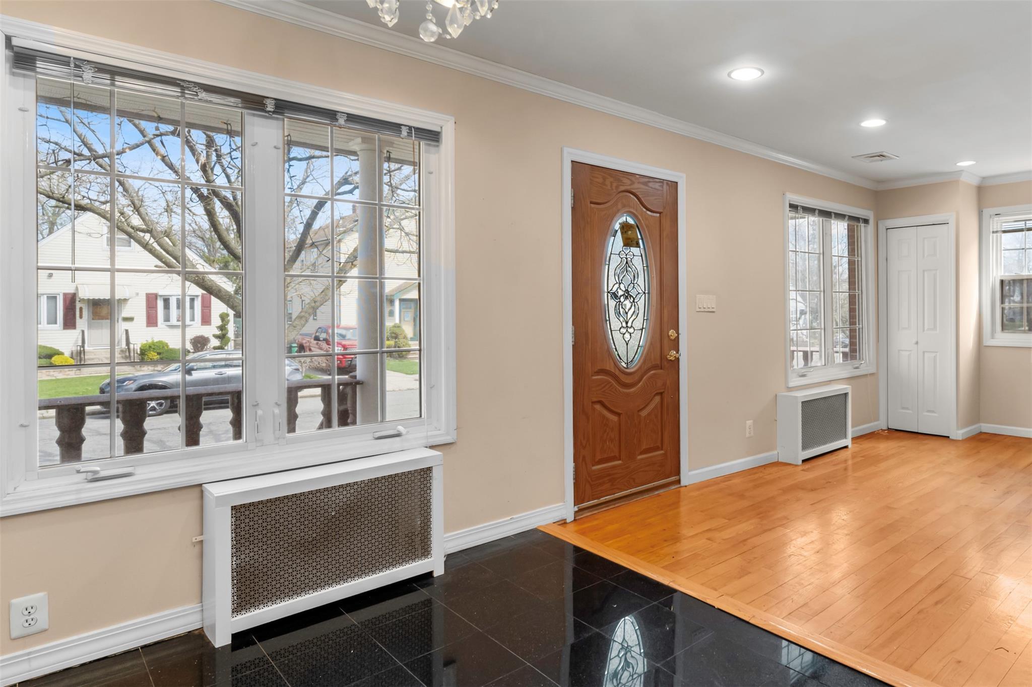 Single Family 250  Queens, NY 11426, MLS-845592-4