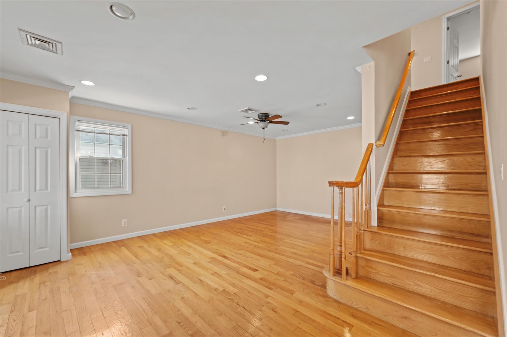 Single Family 250  Queens, NY 11426, MLS-845592-5