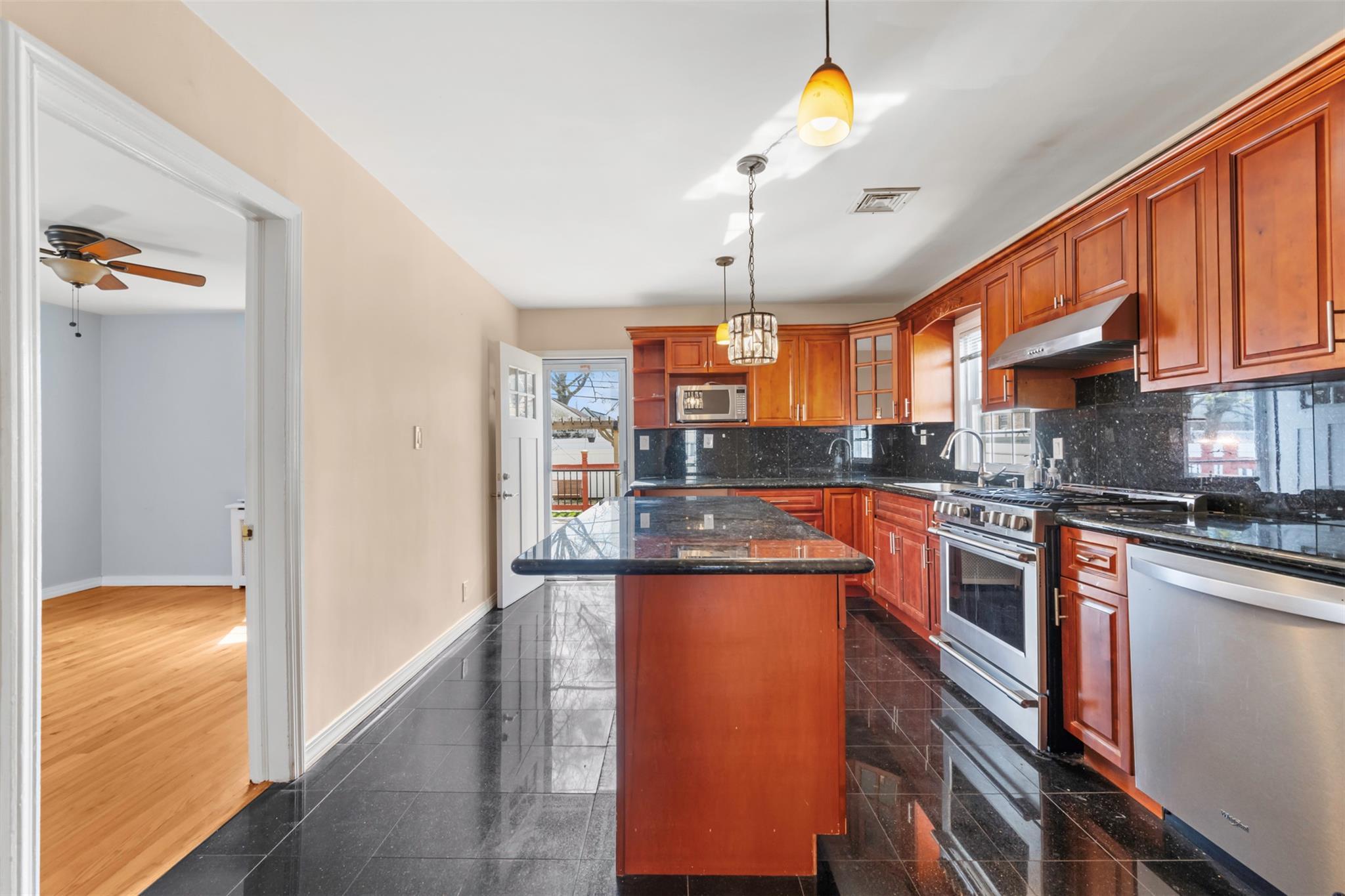 Single Family 250  Queens, NY 11426, MLS-845592-9