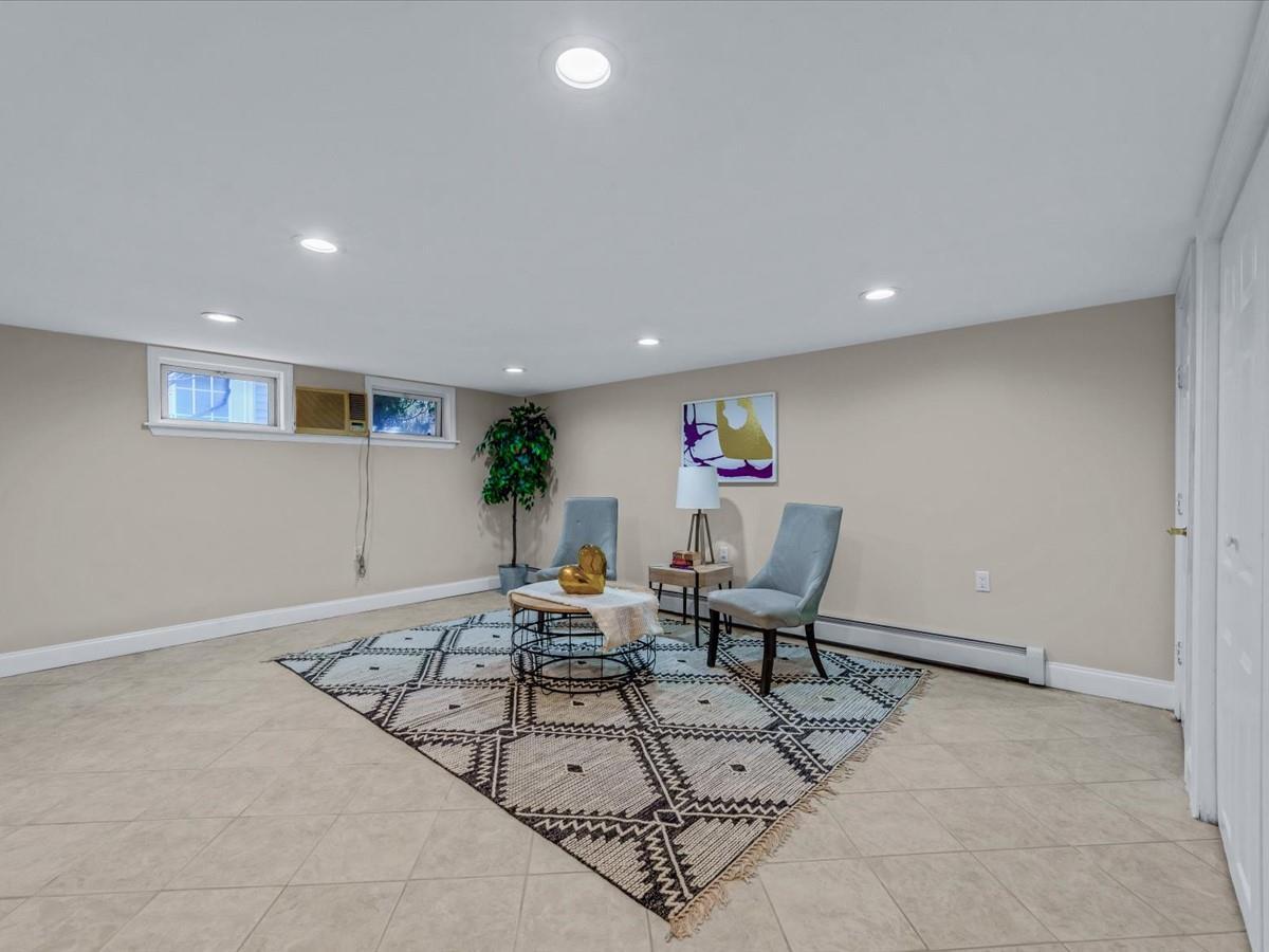 Single Family Red Spring  Nassau County, NY 11542, MLS-845598-22