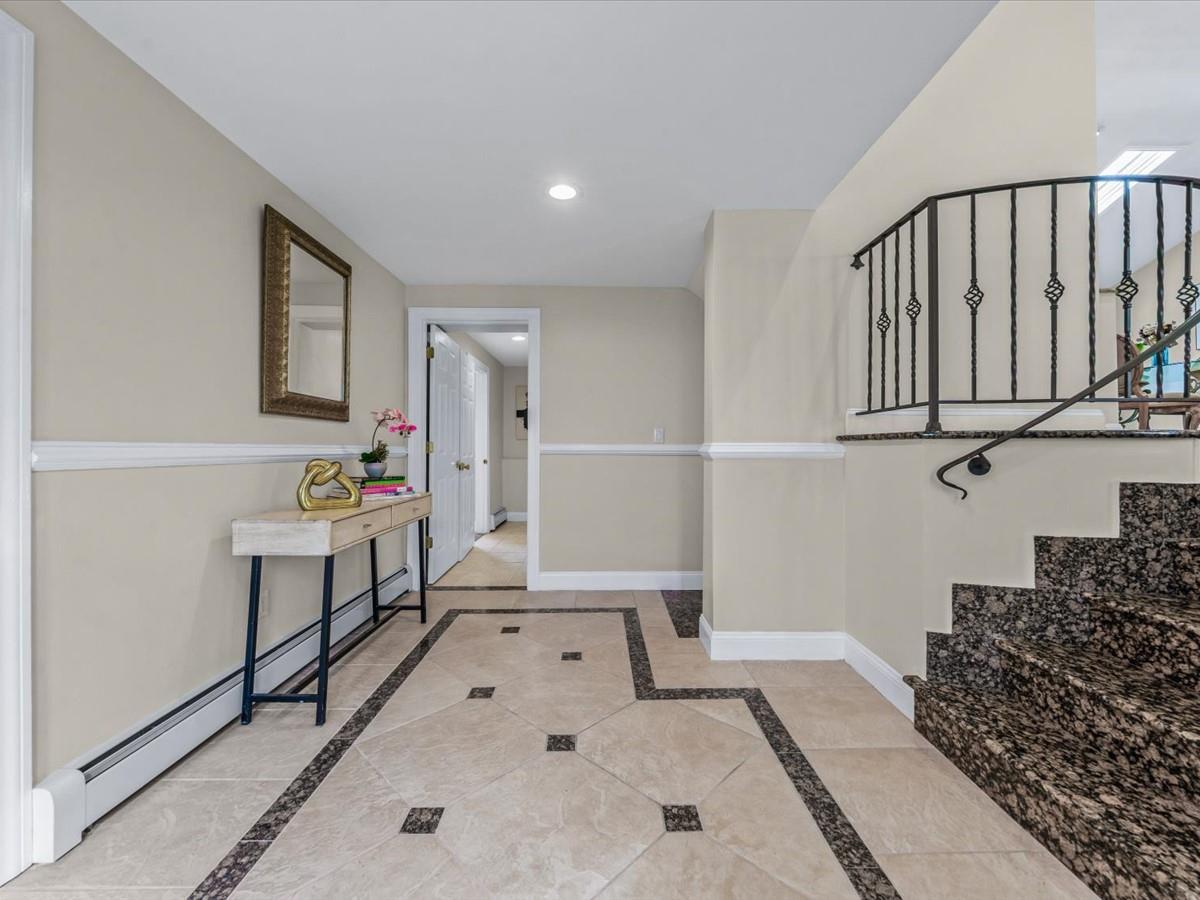 Single Family Red Spring  Nassau County, NY 11542, MLS-845598-6