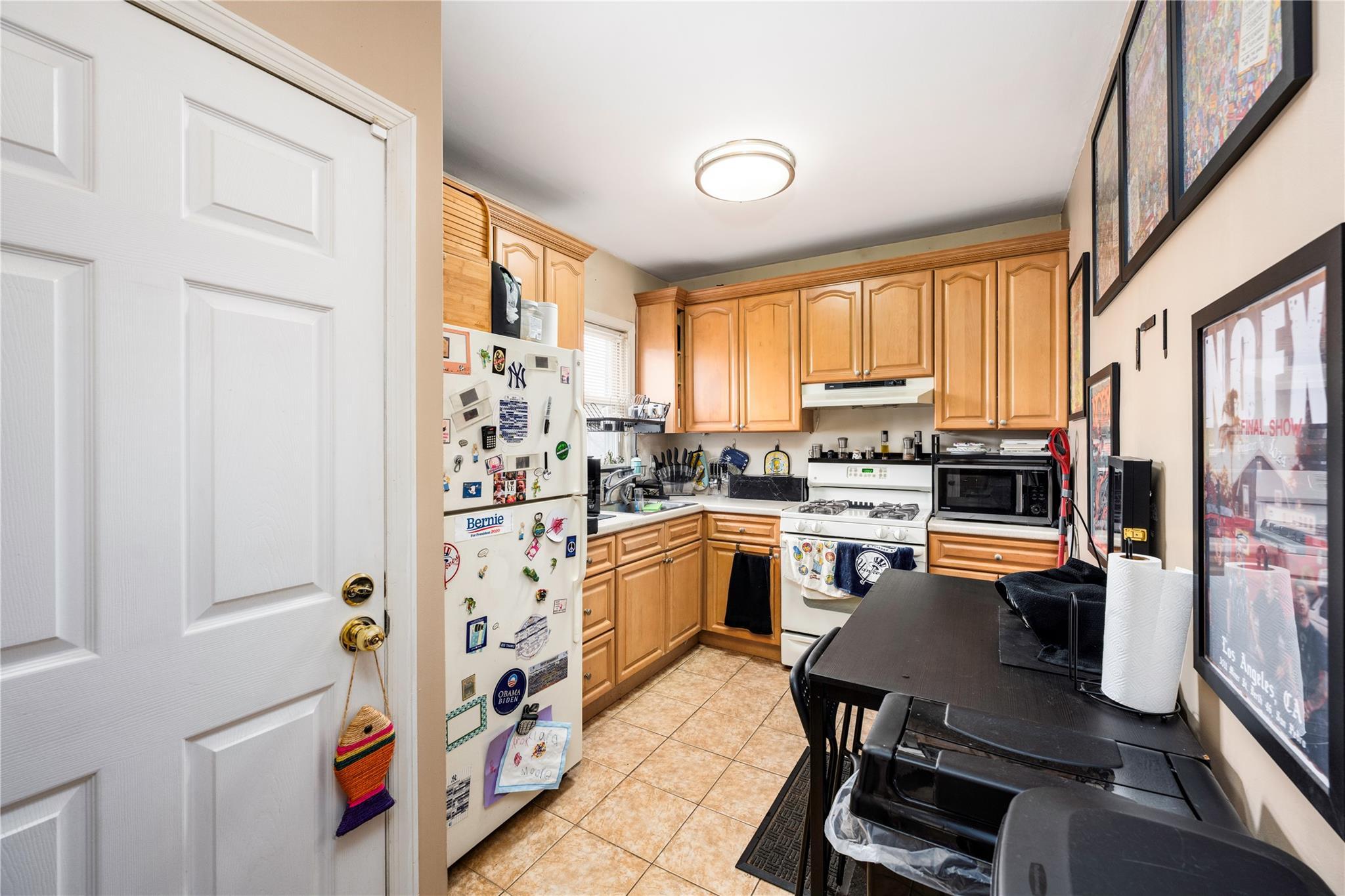 Single Family Edison Avenue  Bronx, NY 10461, MLS-845601-4