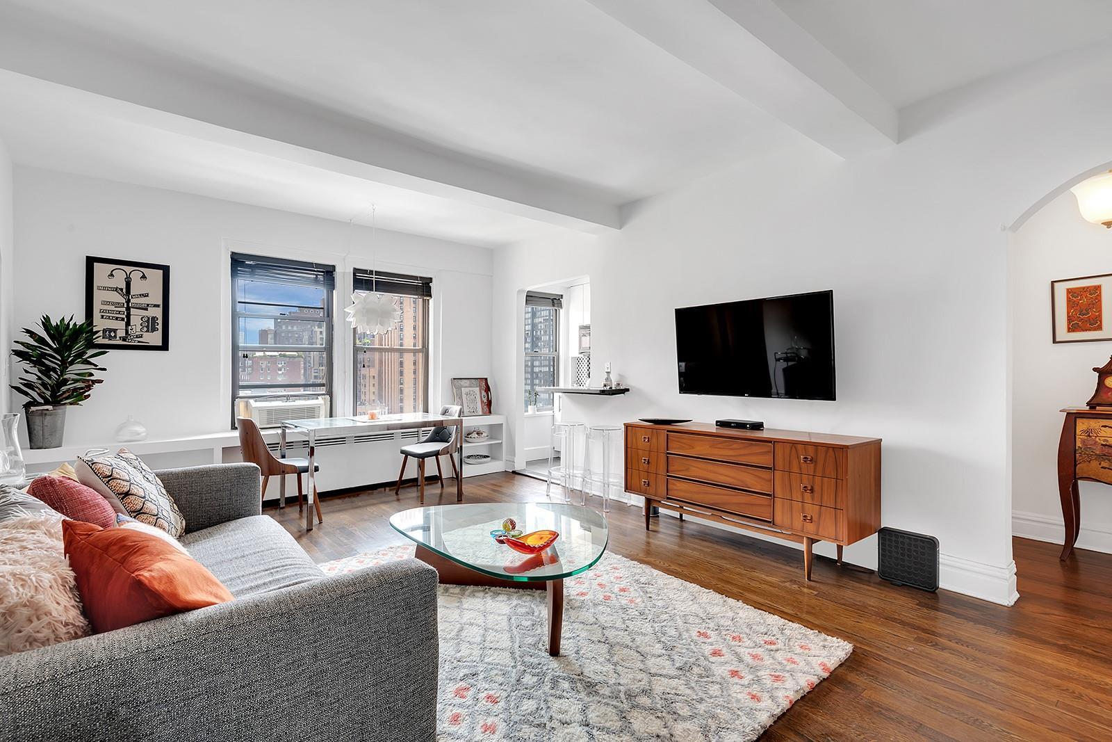 Coop East 50th  Manhattan, NY 10022, MLS-845628-2