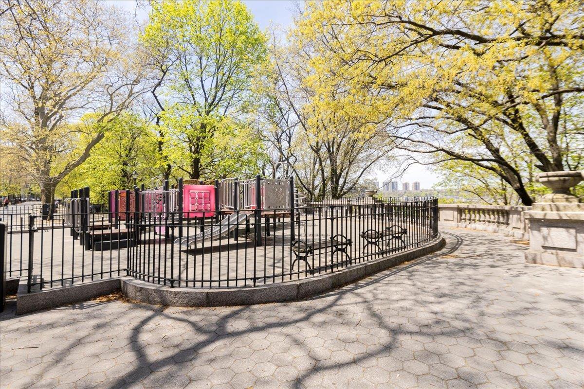 Condo Riverside  Manhattan, NY 10031, MLS-845634-22