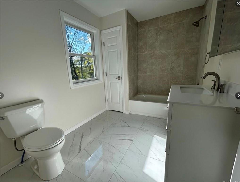 Single Family Daly  Orange County, NY 10940, MLS-845643-24