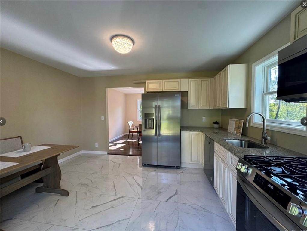Single Family Daly  Orange County, NY 10940, MLS-845643-7