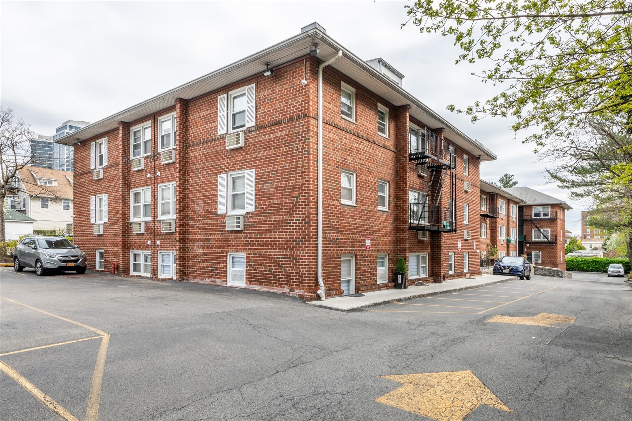 Coop Centre  Westchester County, NY 10805, MLS-845651-18