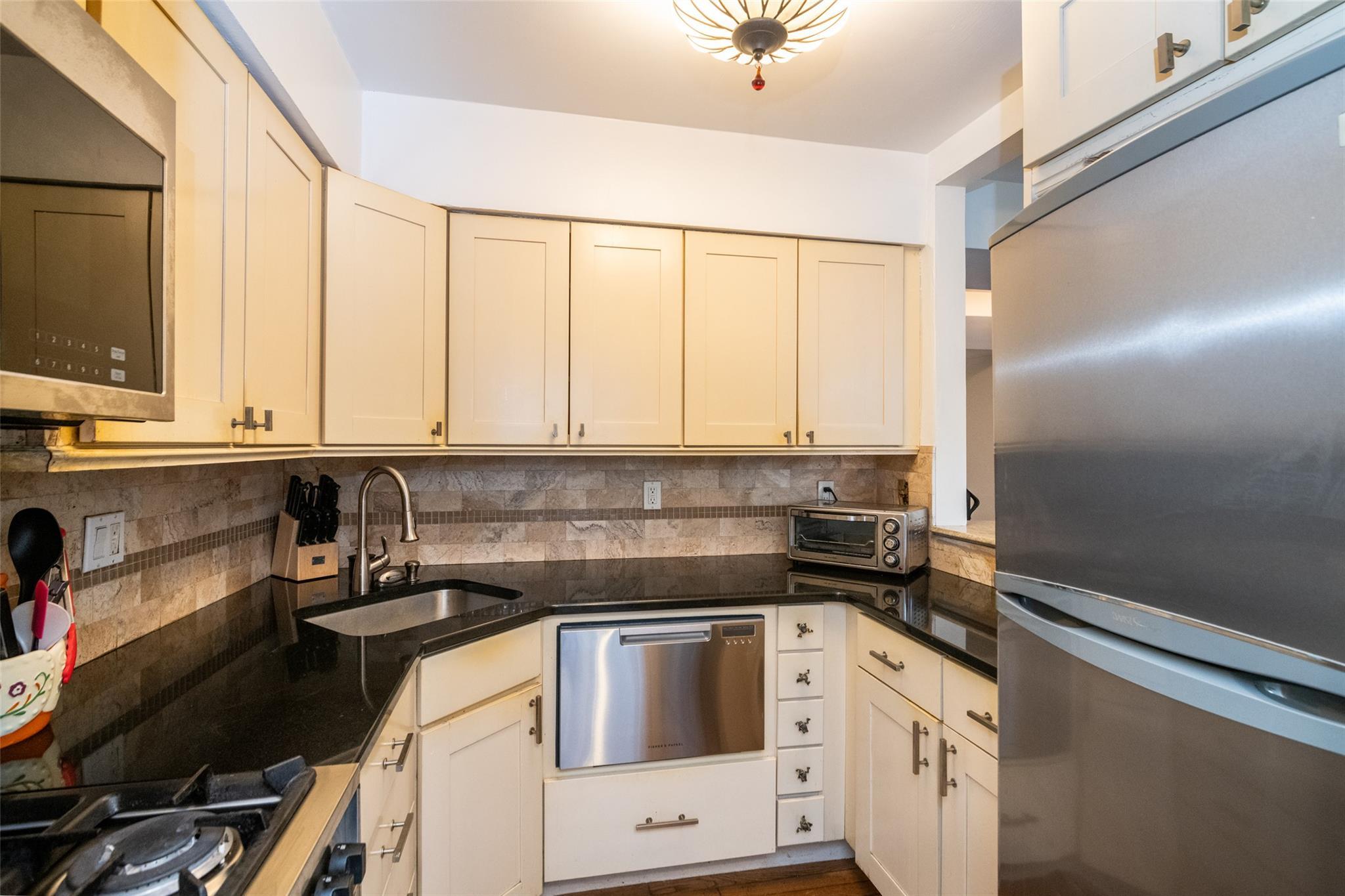 Coop Centre  Westchester County, NY 10805, MLS-845651-4