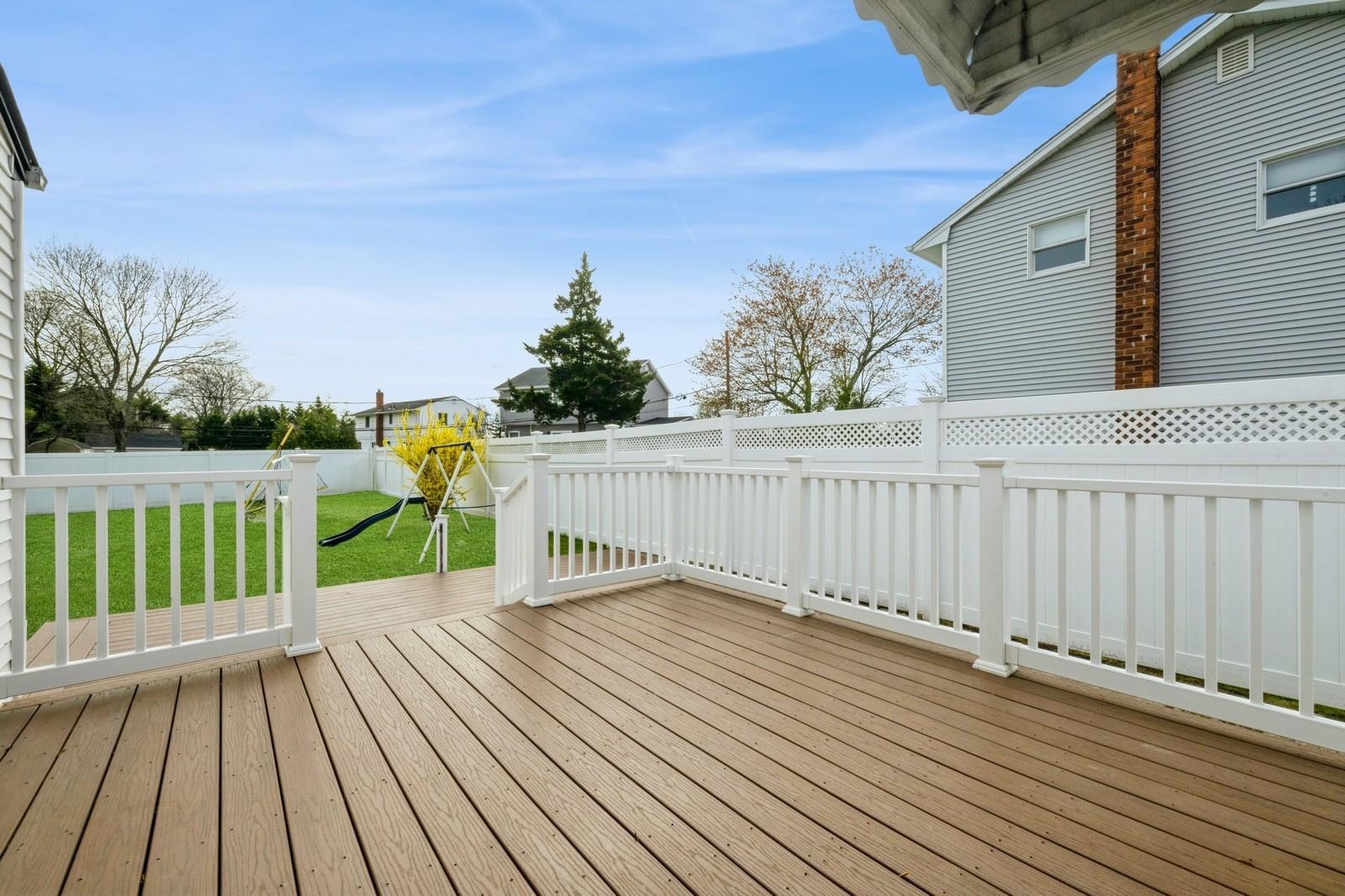 Single Family Crest  Suffolk County, NY 11725, MLS-845654-17
