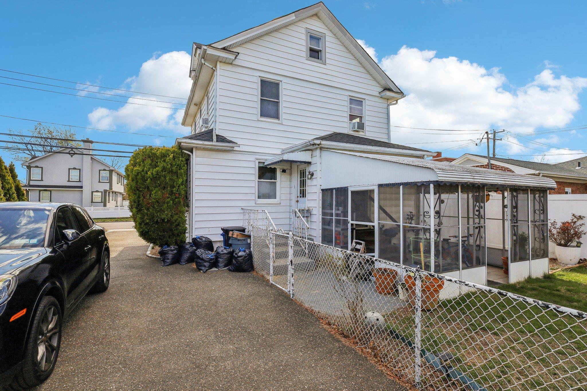 Single Family Central  Nassau County, NY 11040, MLS-845667-27
