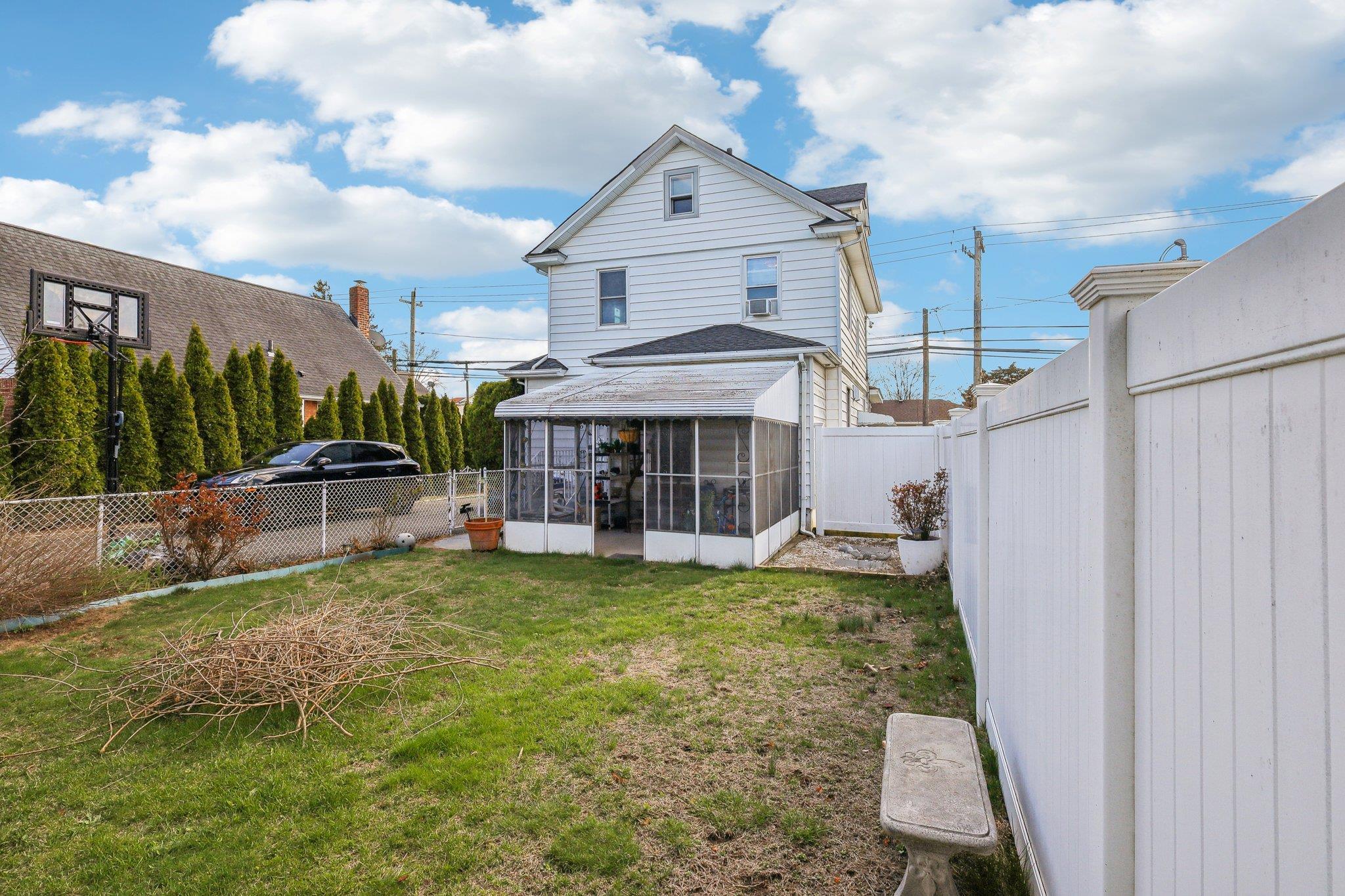 Single Family Central  Nassau County, NY 11040, MLS-845667-28