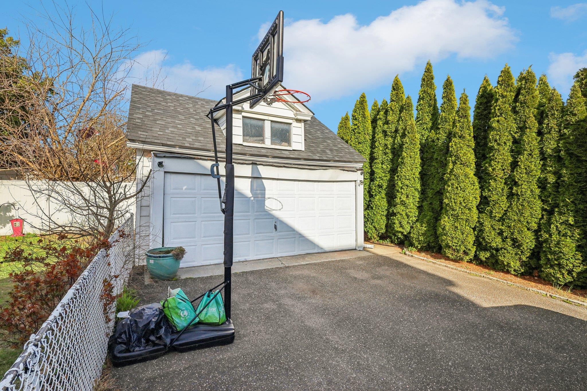 Single Family Central  Nassau County, NY 11040, MLS-845667-30