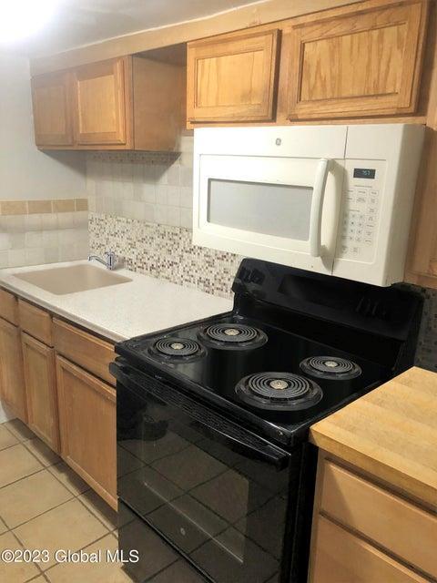 Single Family Ny-9n  Out Of Area, NY 12866, MLS-845733-9
