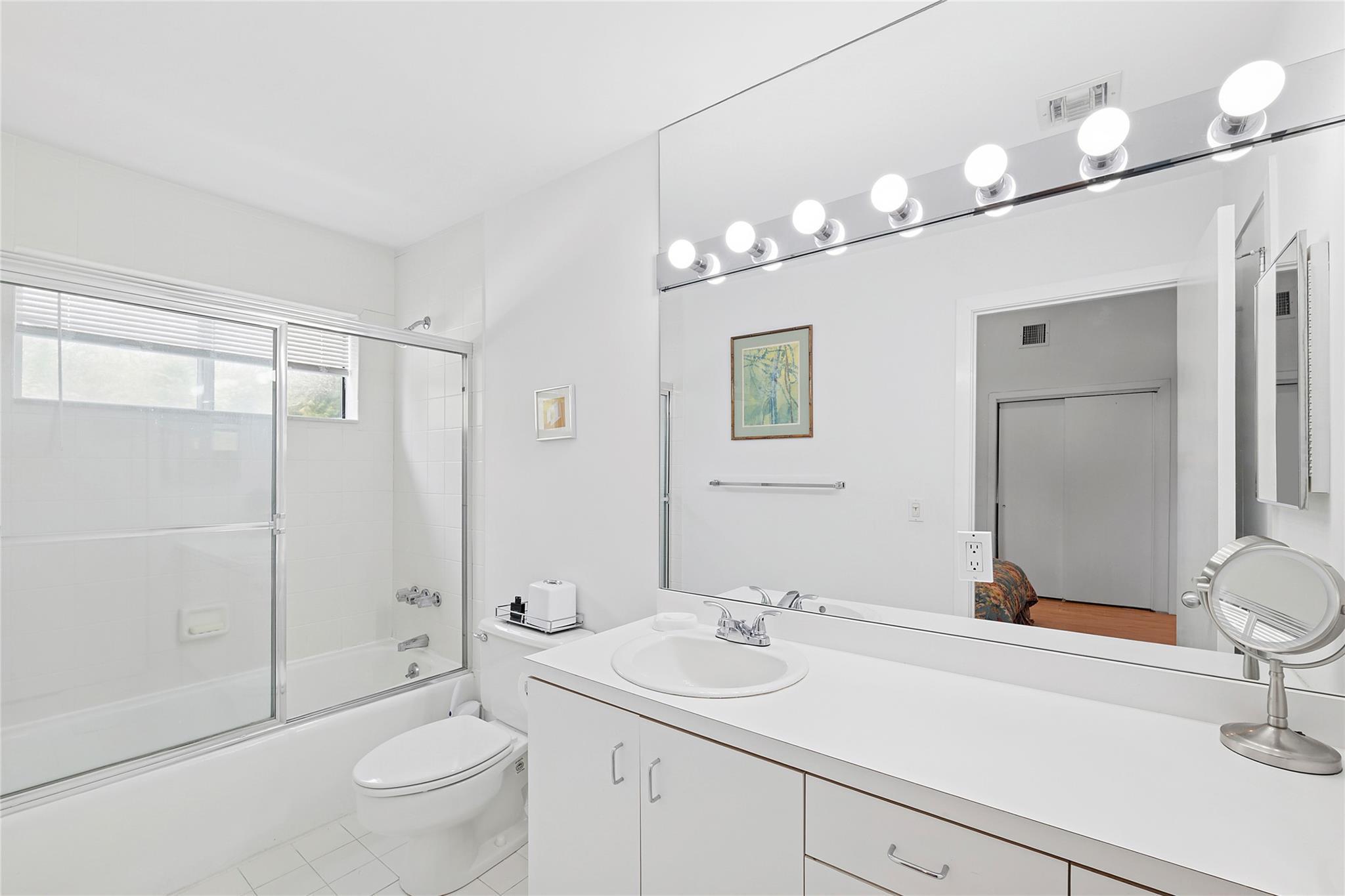 Single Family Becky's Path Suffolk County, NY 11932, MLS-845753-9