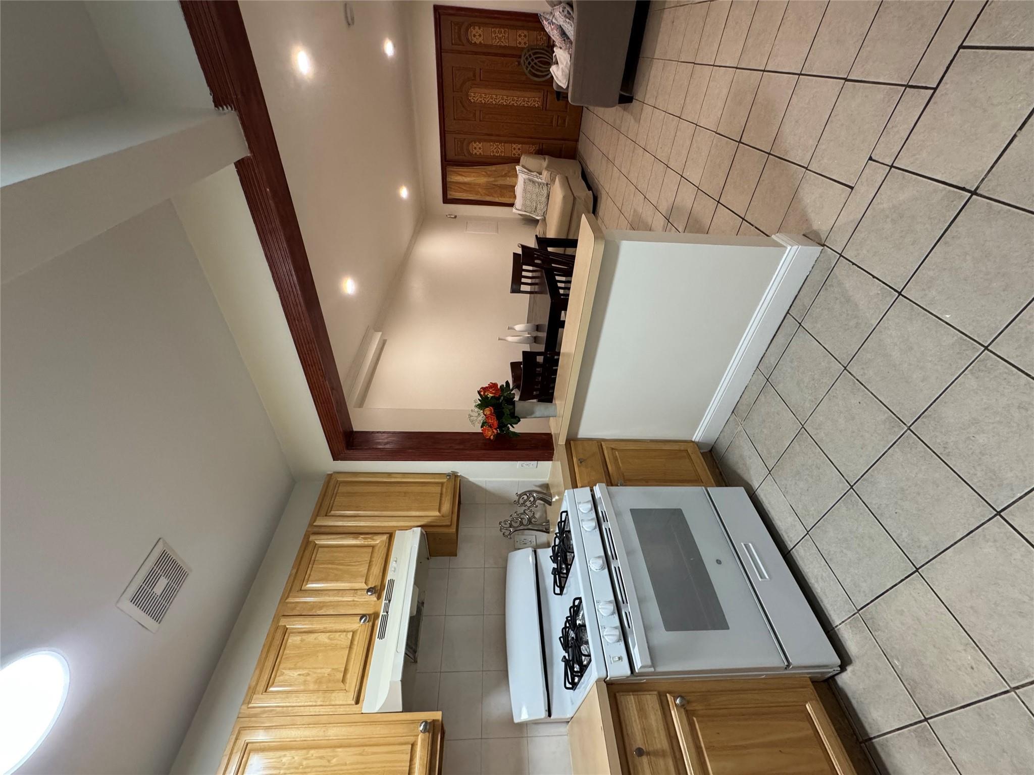 Apartment Lacombe  Bronx, NY 10473, MLS-845754-3