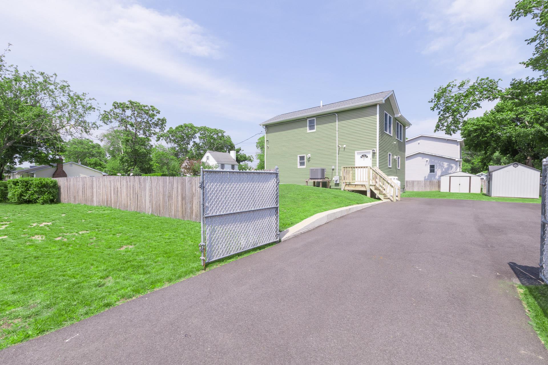 Single Family Lafayette  Suffolk County, NY 11967, MLS-845791-14