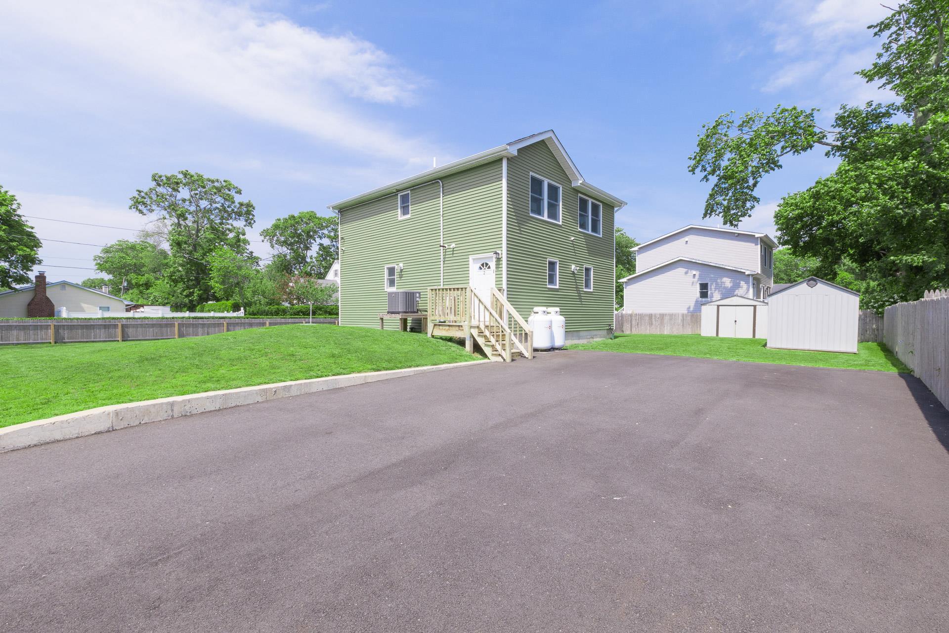 Single Family Lafayette  Suffolk County, NY 11967, MLS-845791-15