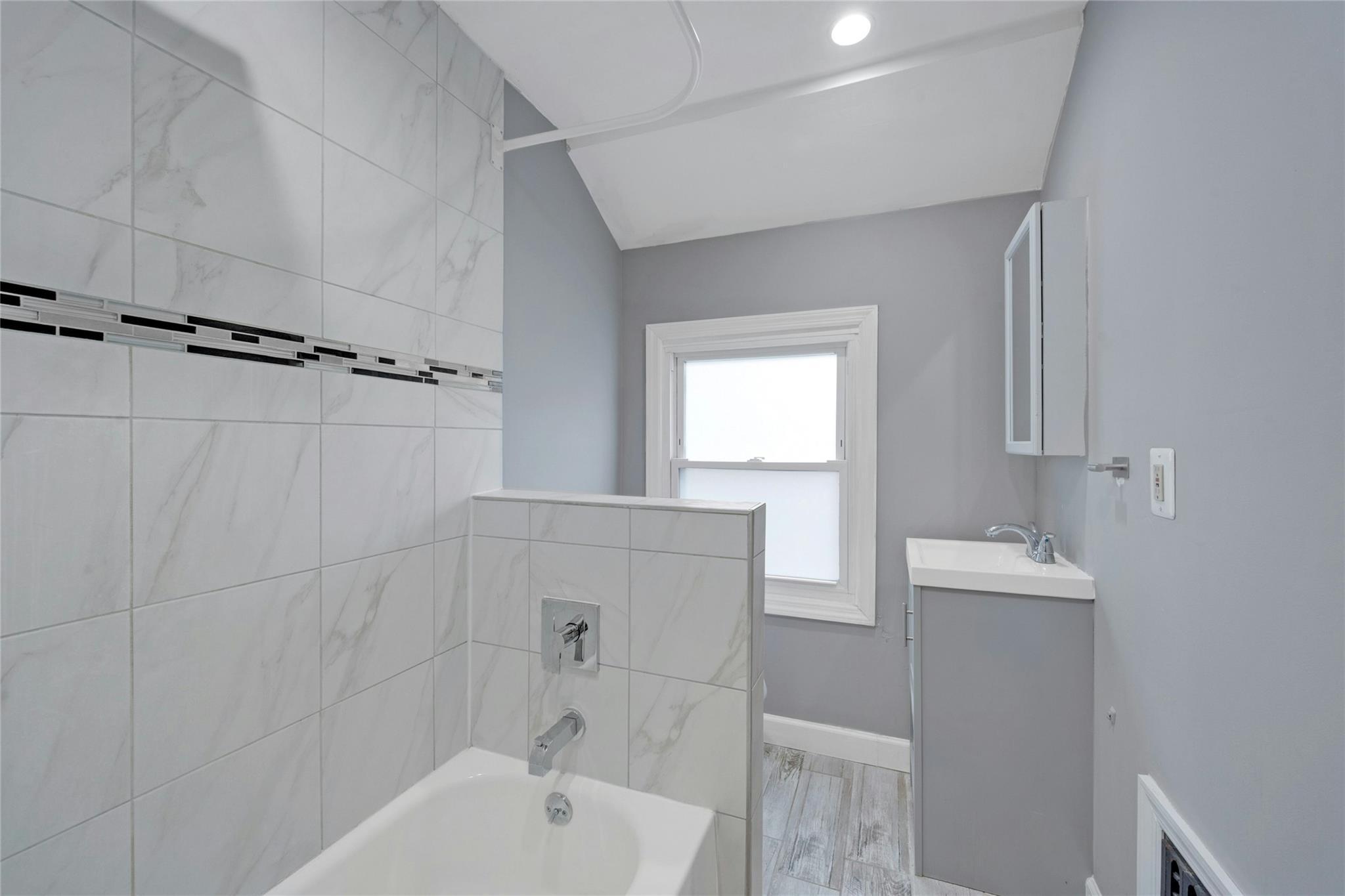 Single Family Hall  Westchester County, NY 10543, MLS-845802-22