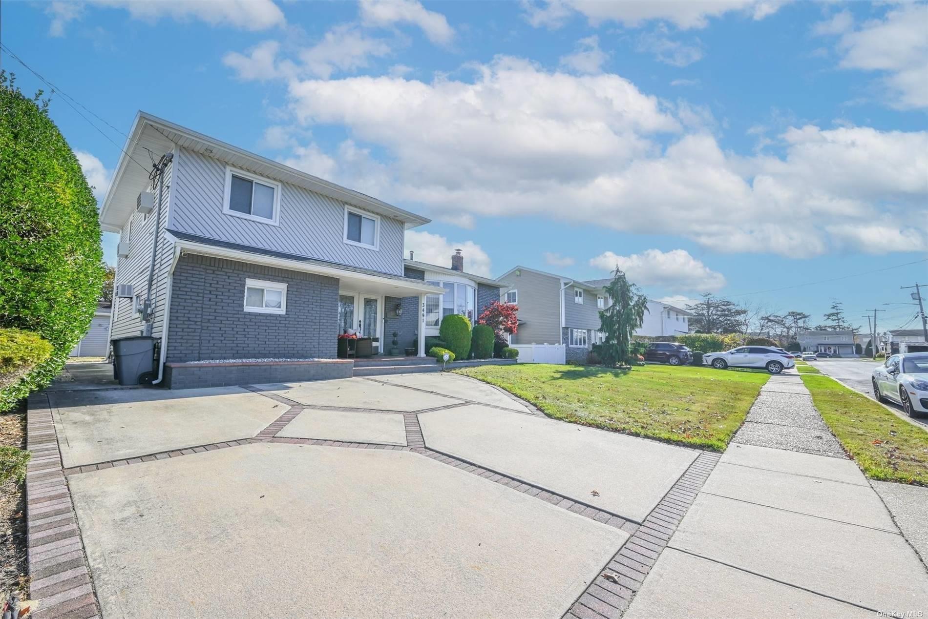 Single Family Howard  Nassau County, NY 11510, MLS-845860-2