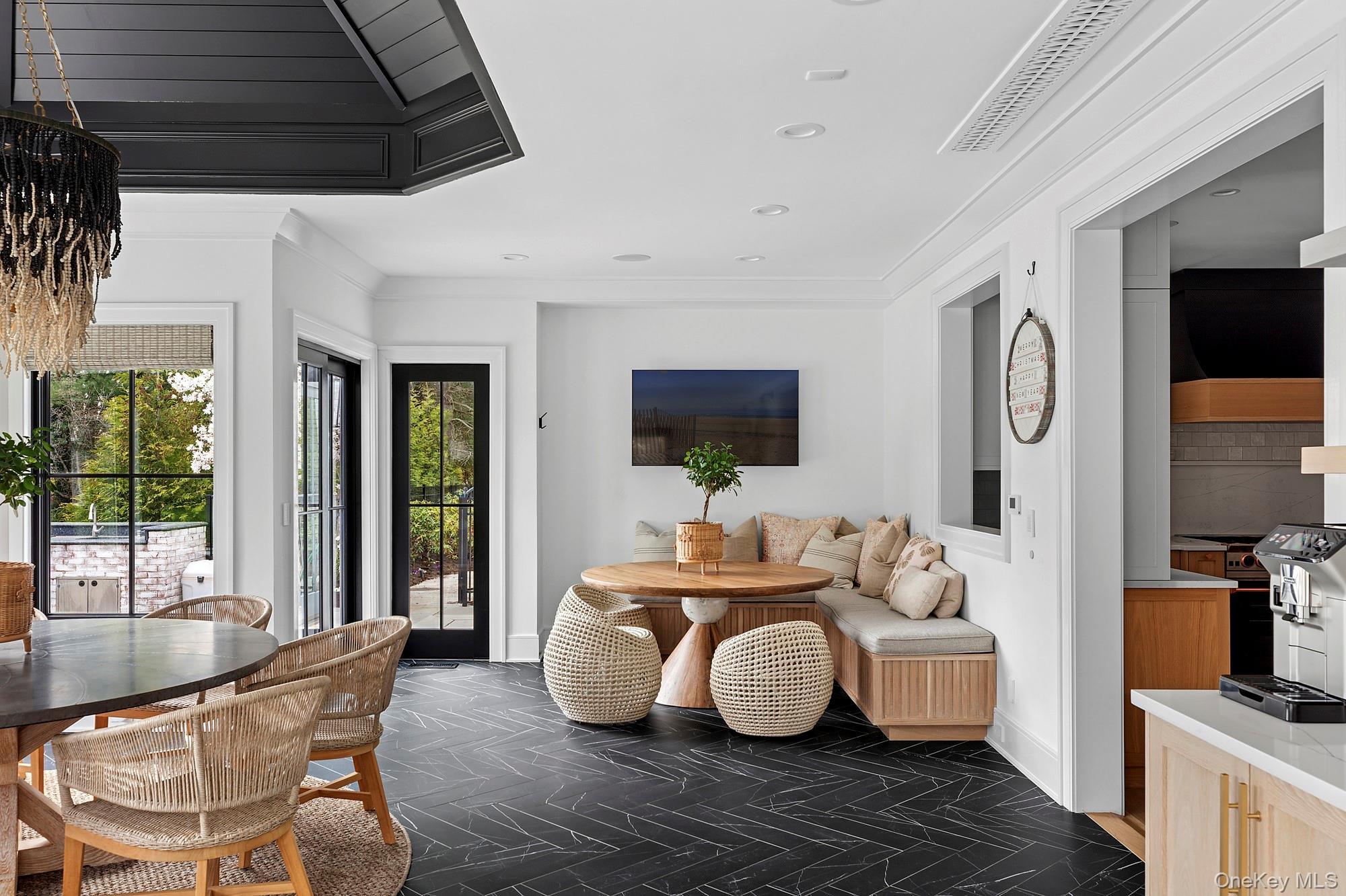 Single Family Pound Hollow Nassau County, NY 11545, MLS-845880-17