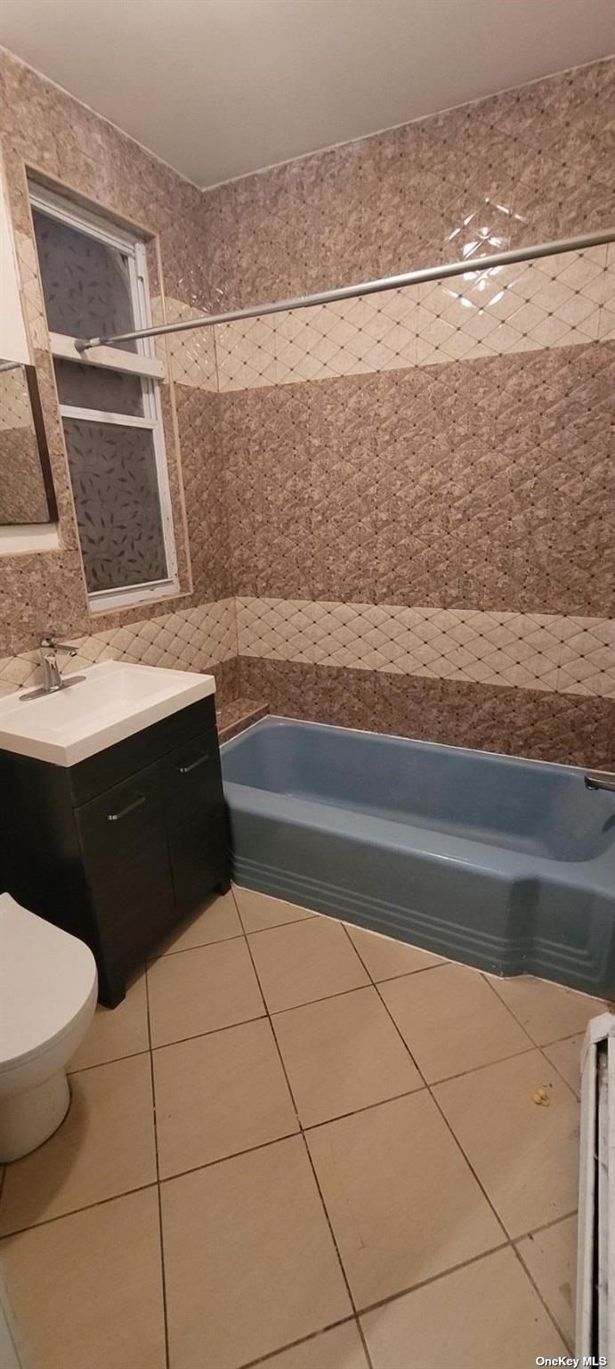 Single Family 55th  Queens, NY 11378, MLS-845893-11