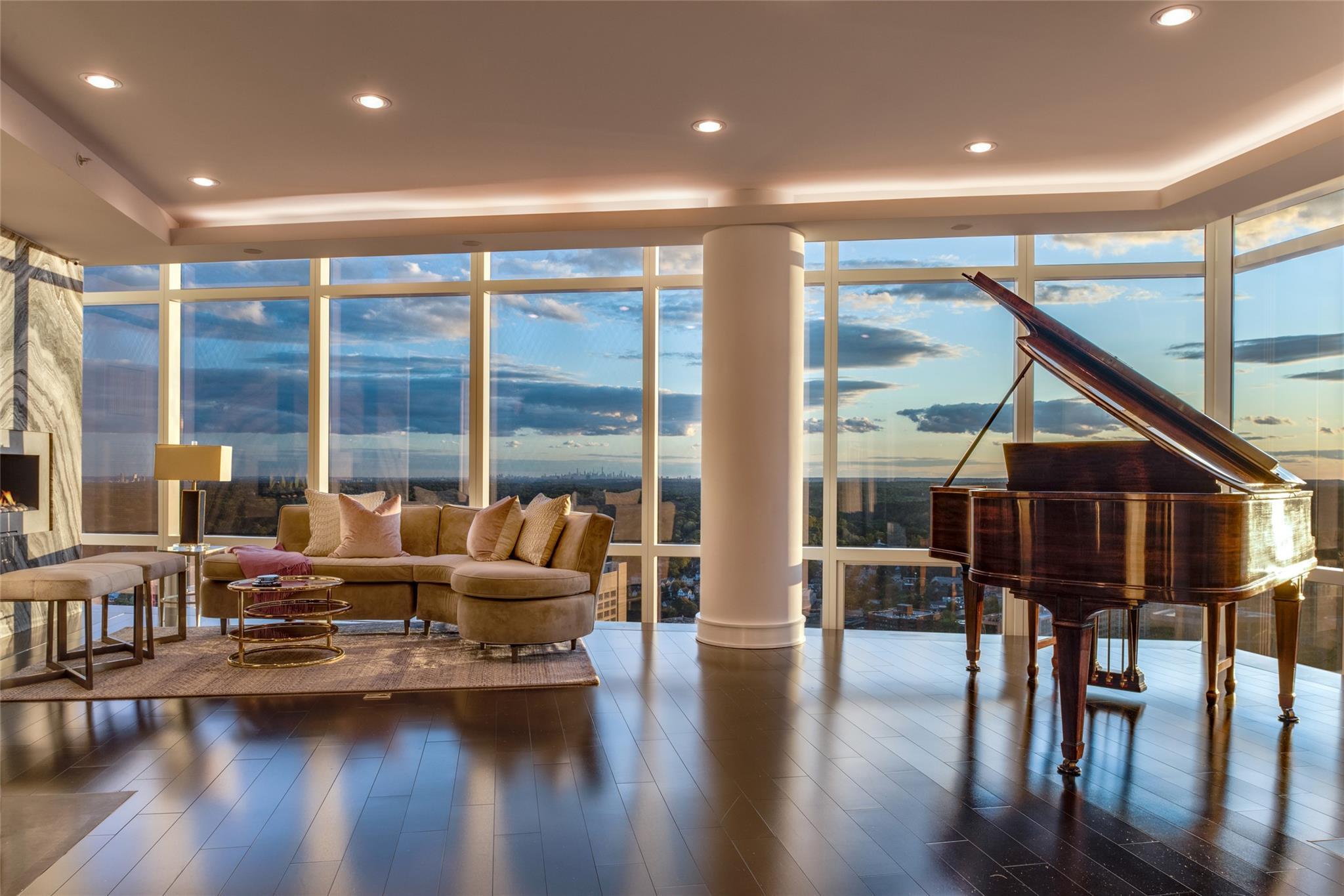 Condo Renaissance Square  Westchester County, NY 10601, MLS-845950-21