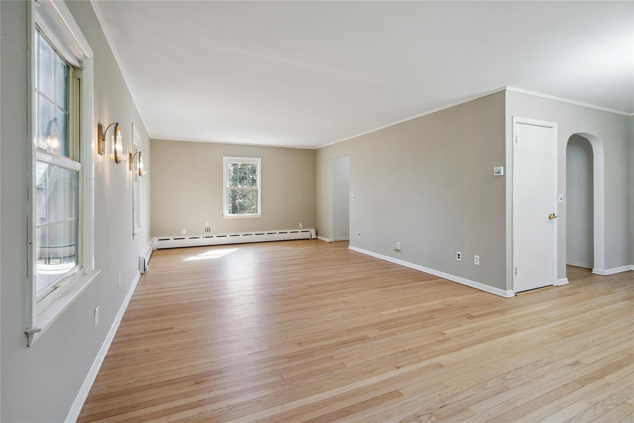 Single Family Main Bayview  Suffolk County, NY 11971, MLS-845954-12