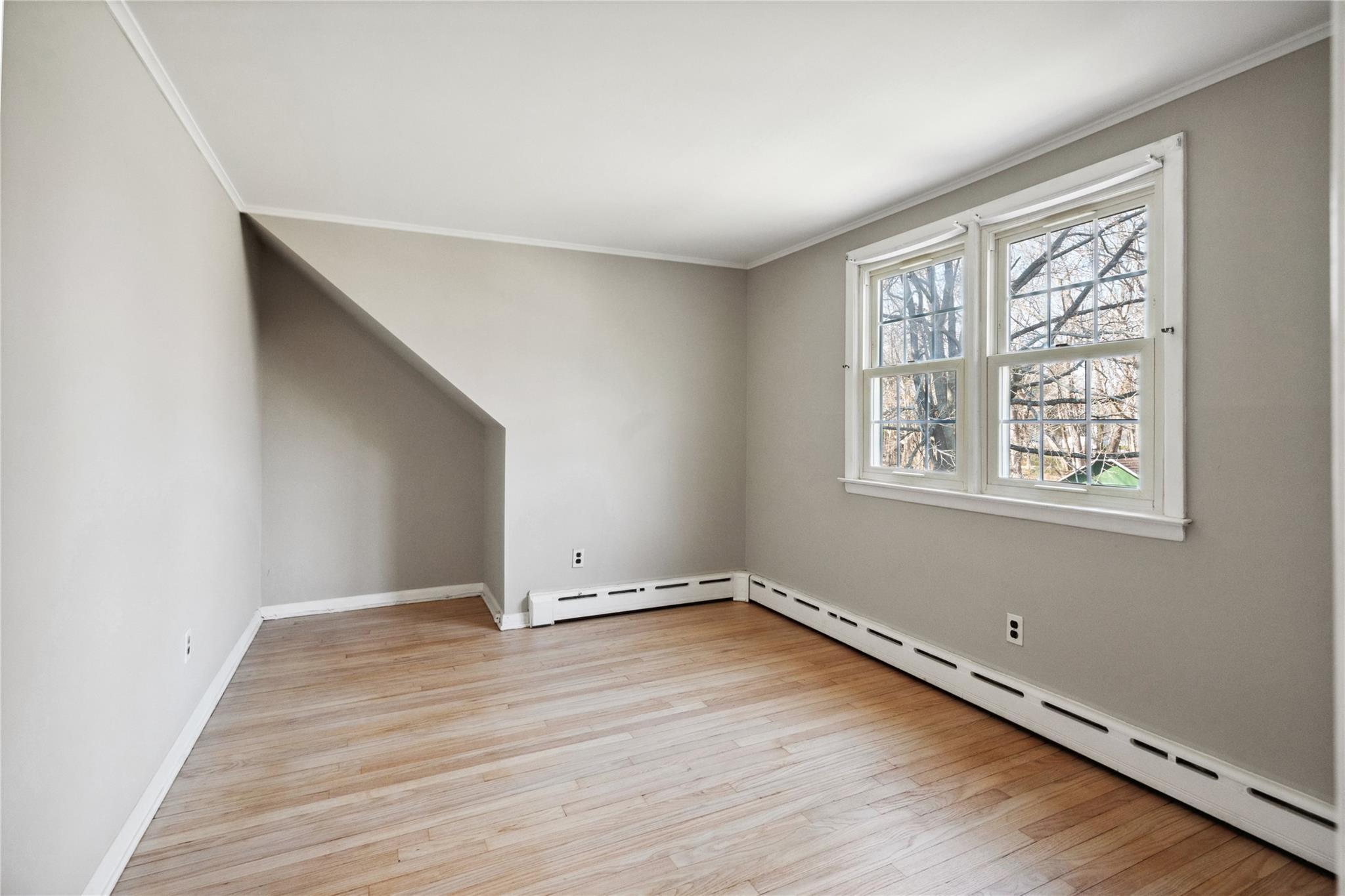 Single Family Main Bayview  Suffolk County, NY 11971, MLS-845954-26