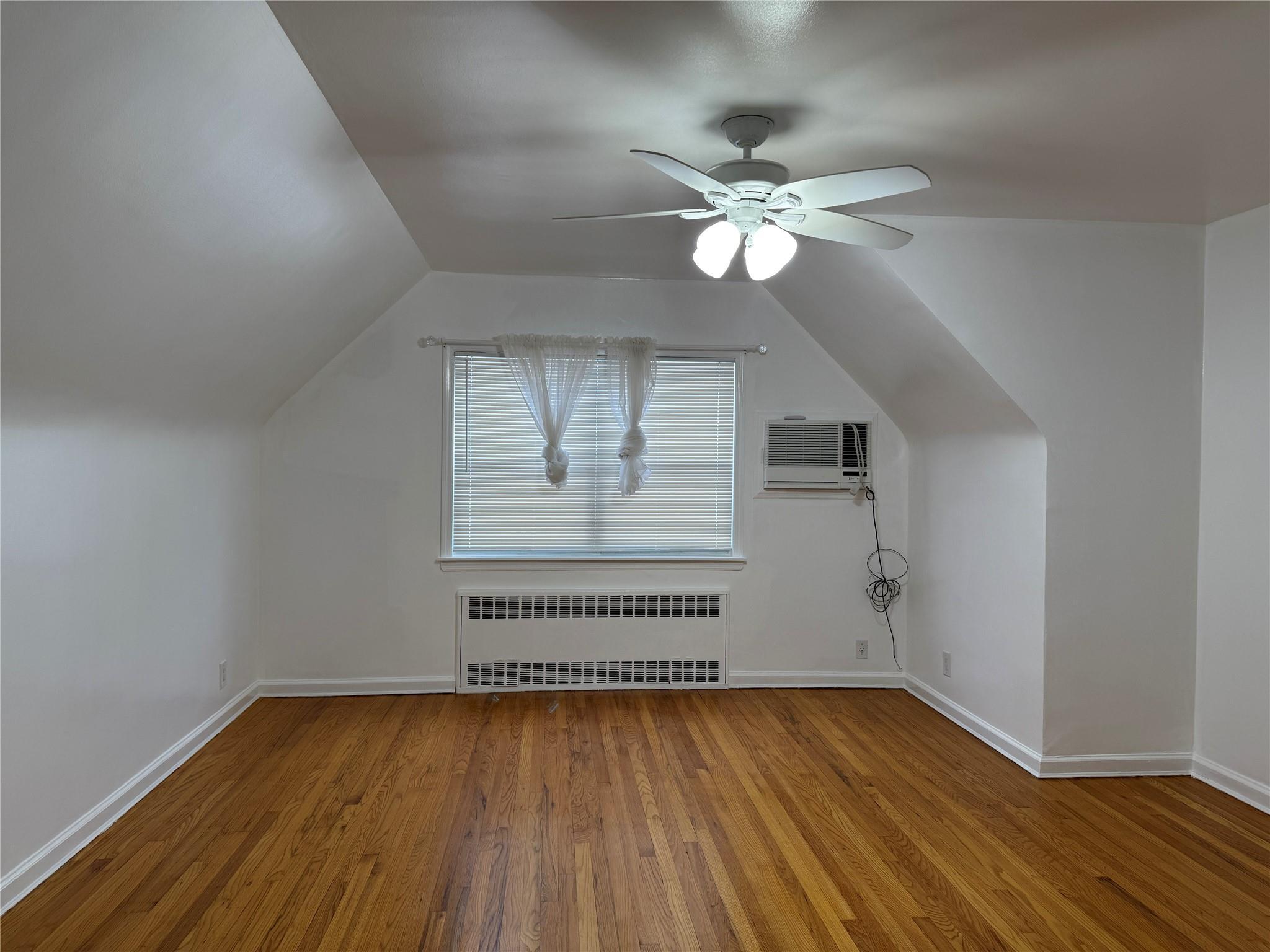 Apartment 42nd Avenue 2nd Floor  Queens, NY 11361, MLS-845958-3