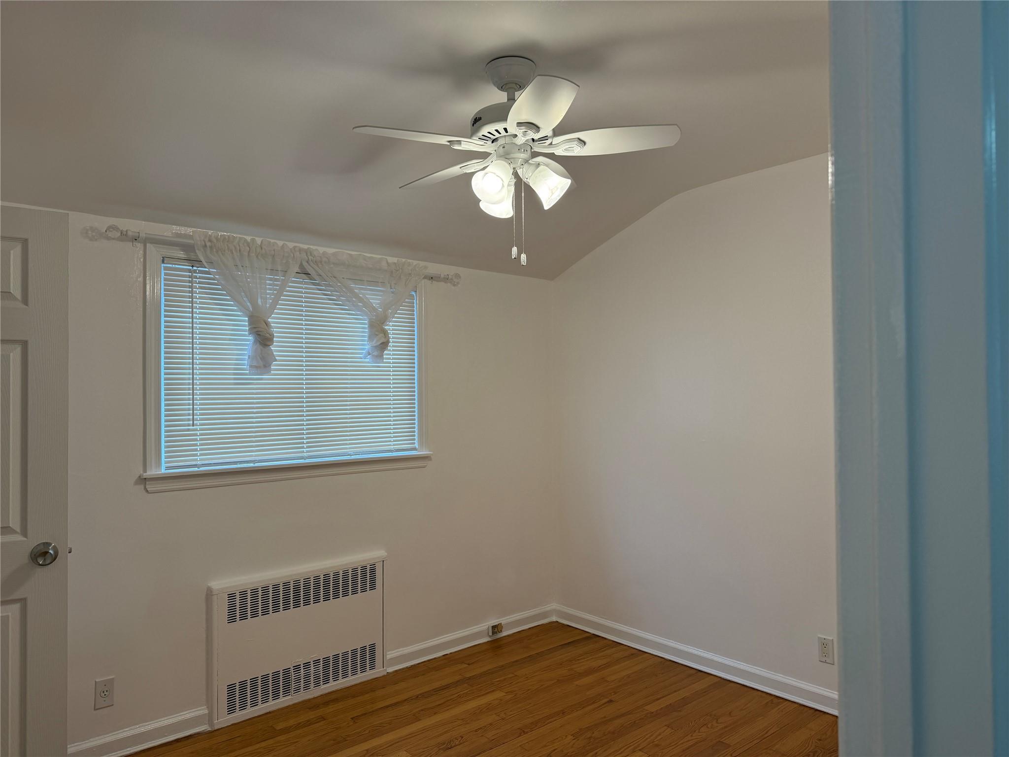 Apartment 42nd Avenue 2nd Floor  Queens, NY 11361, MLS-845958-6