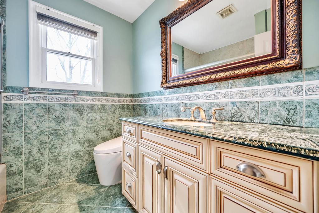 Single Family Garden  Nassau County, NY 11791, MLS-845964-25