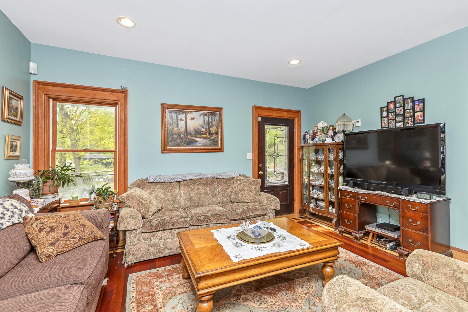 Single Family Ridgeway  Suffolk County, NY 11733, MLS-845994-14