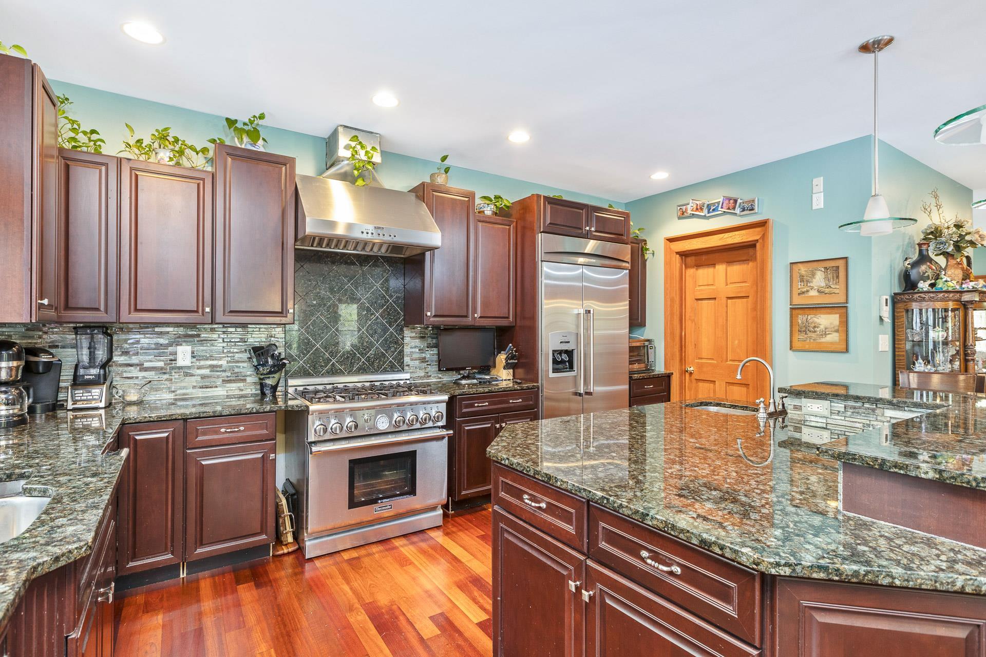 Single Family Ridgeway  Suffolk County, NY 11733, MLS-845994-5