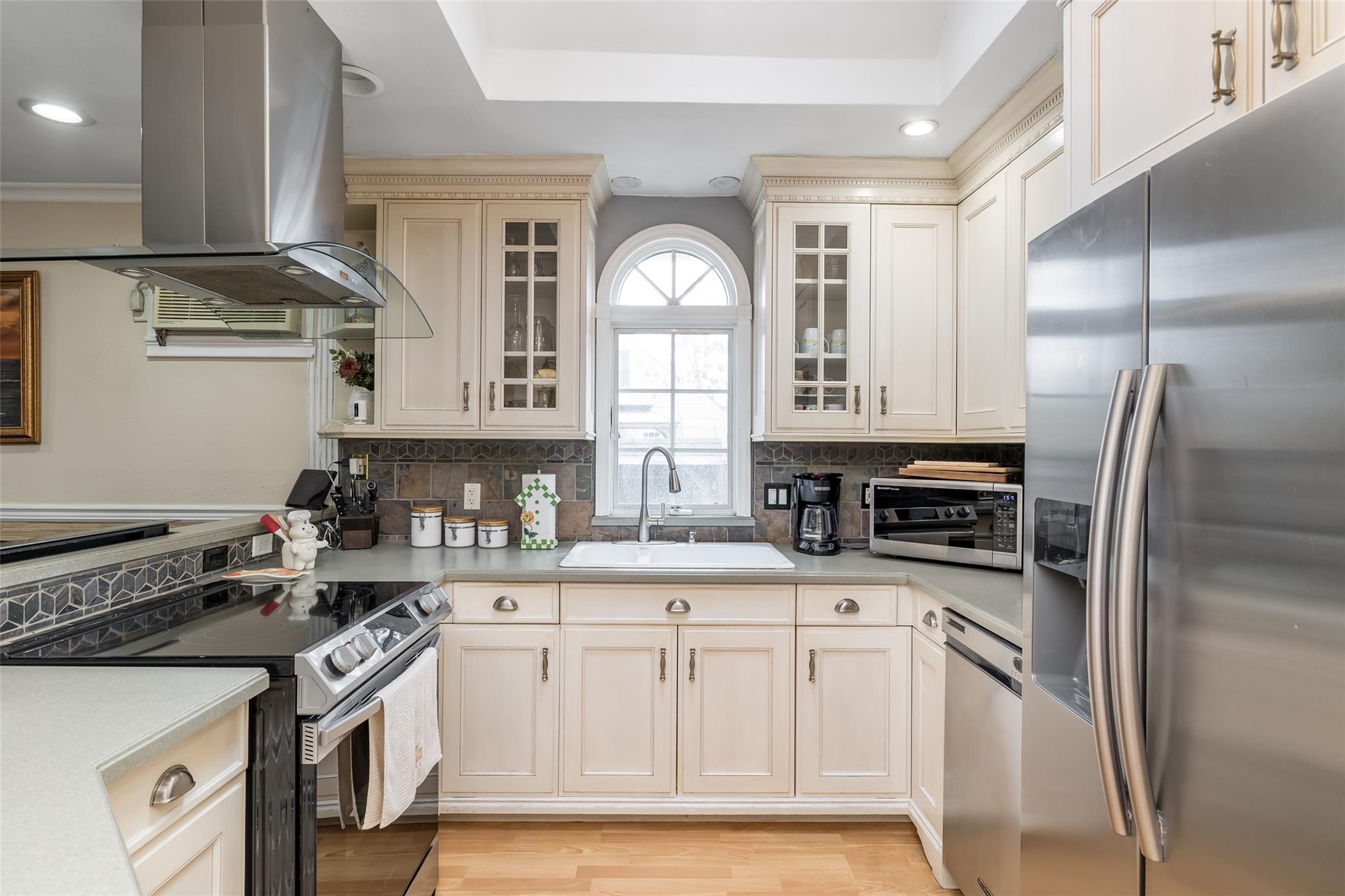 Single Family Grand  Suffolk County, NY 11717, MLS-846002-11